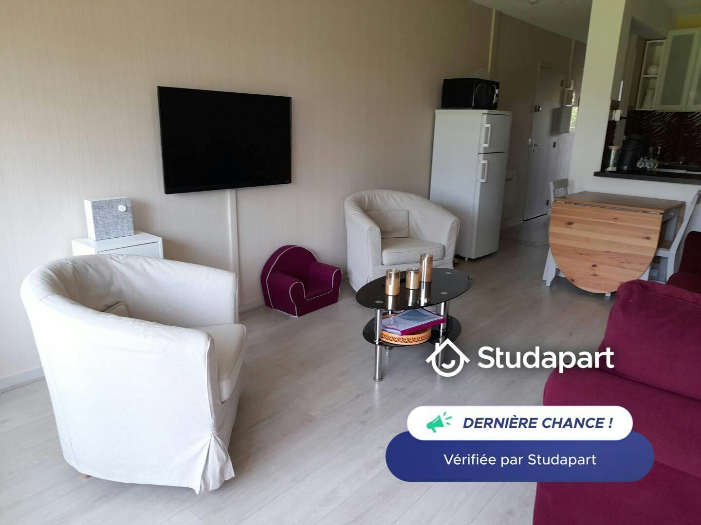 Wohnung zu mieten für 700 € pro Monat in Saint-Jean-de-Luz, Avenue Edmond Rostand