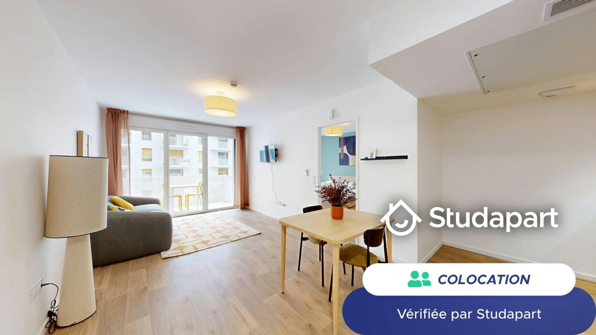 Private room for rent for €1,490 per month in Asnières-sur-Seine, Rue Pierre Curie