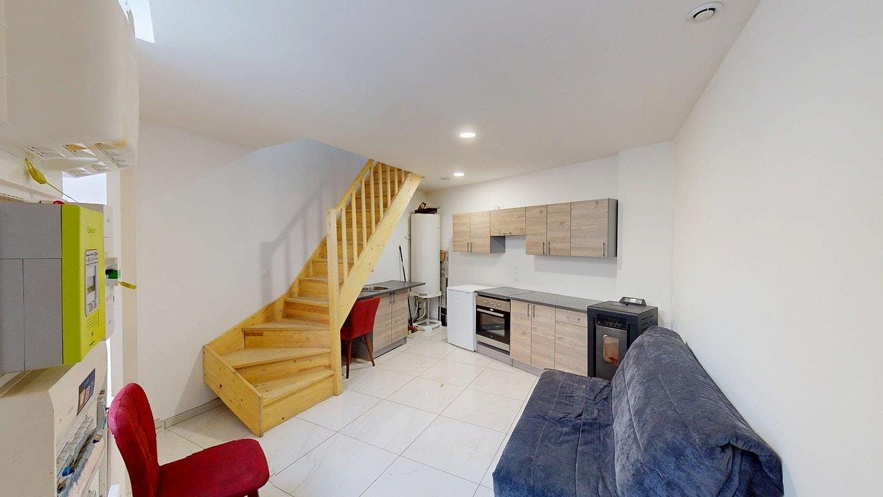 Дом сдается в аренду за 559 € в месяц в Roubaix, Cour Jumelle