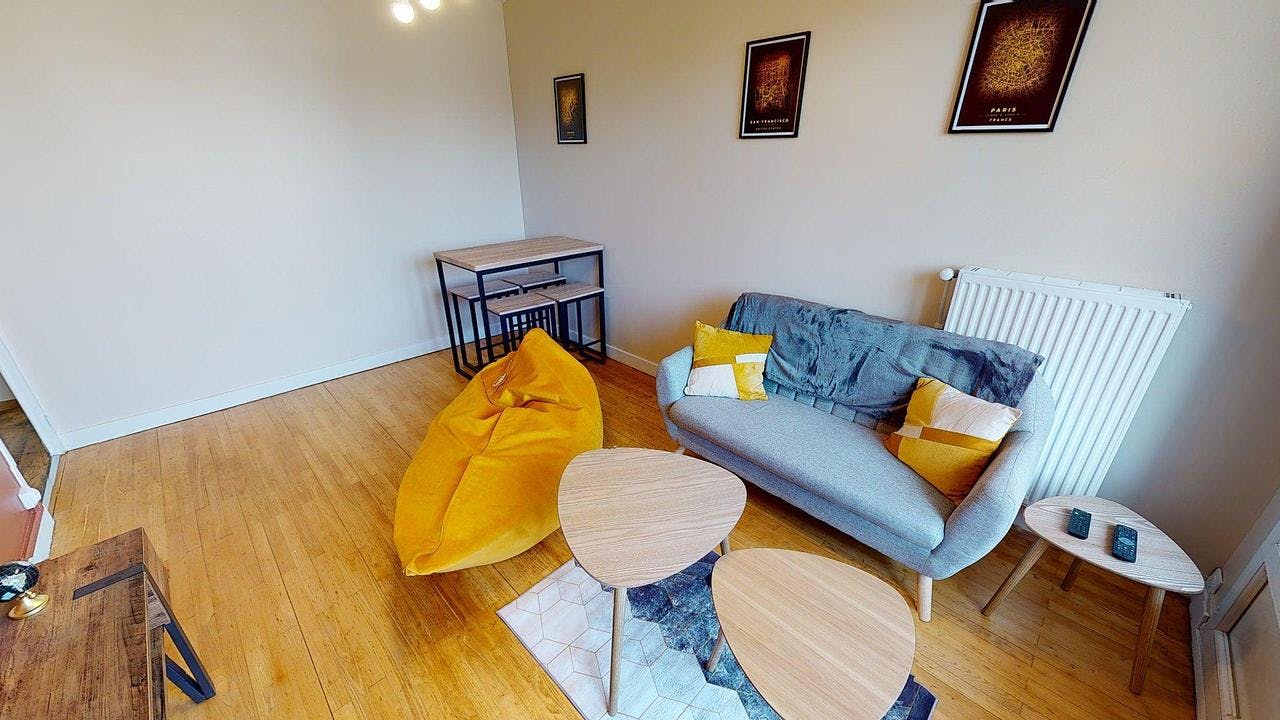 Single room Grenoble, 1 bed, 11m² — photo 1