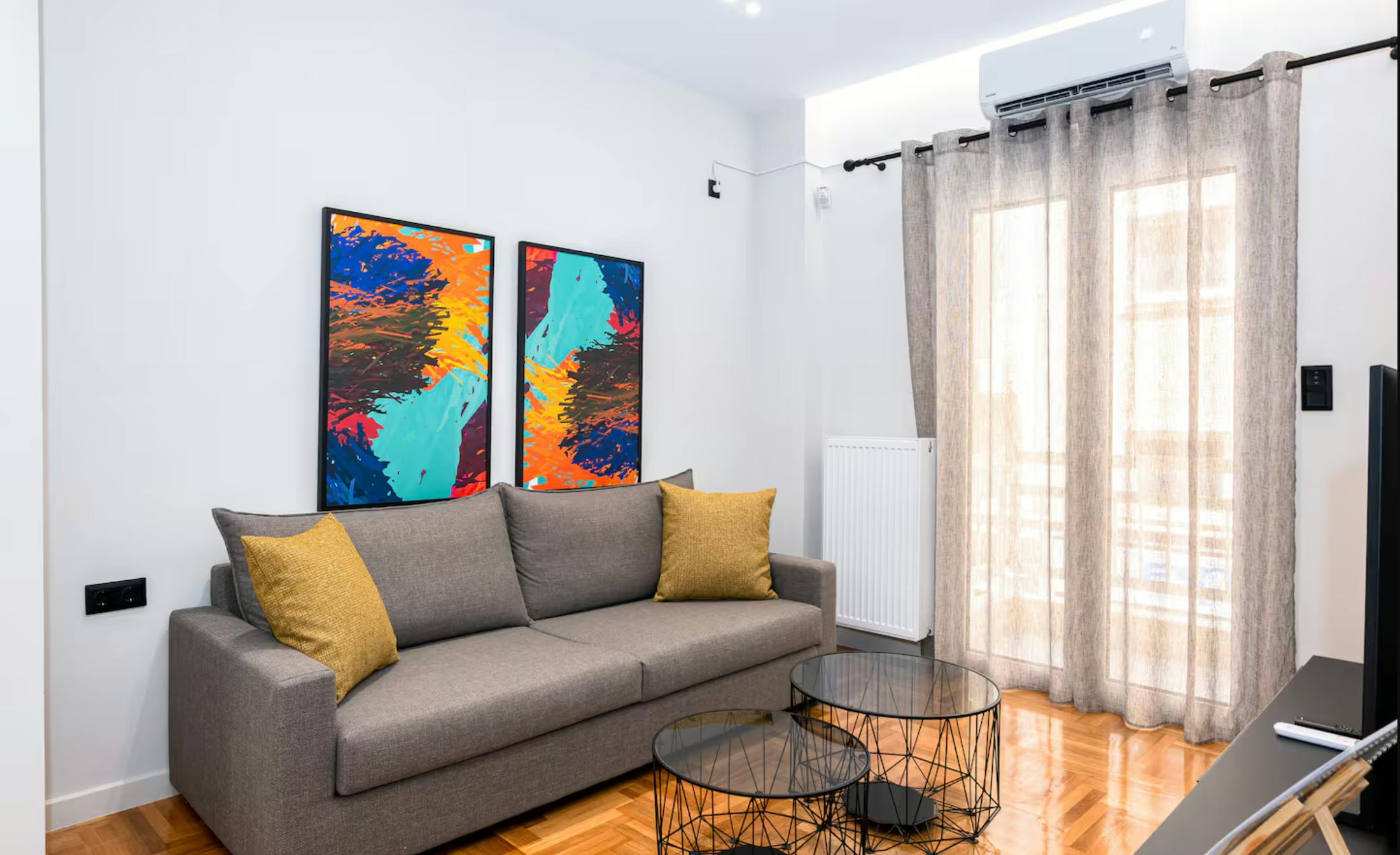 Apartment for rent for €1,400 per month in Athina, Artis