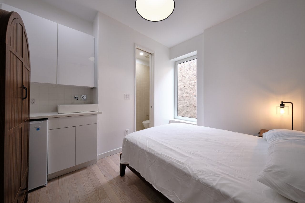 East 17th Street, Kings County,  preview