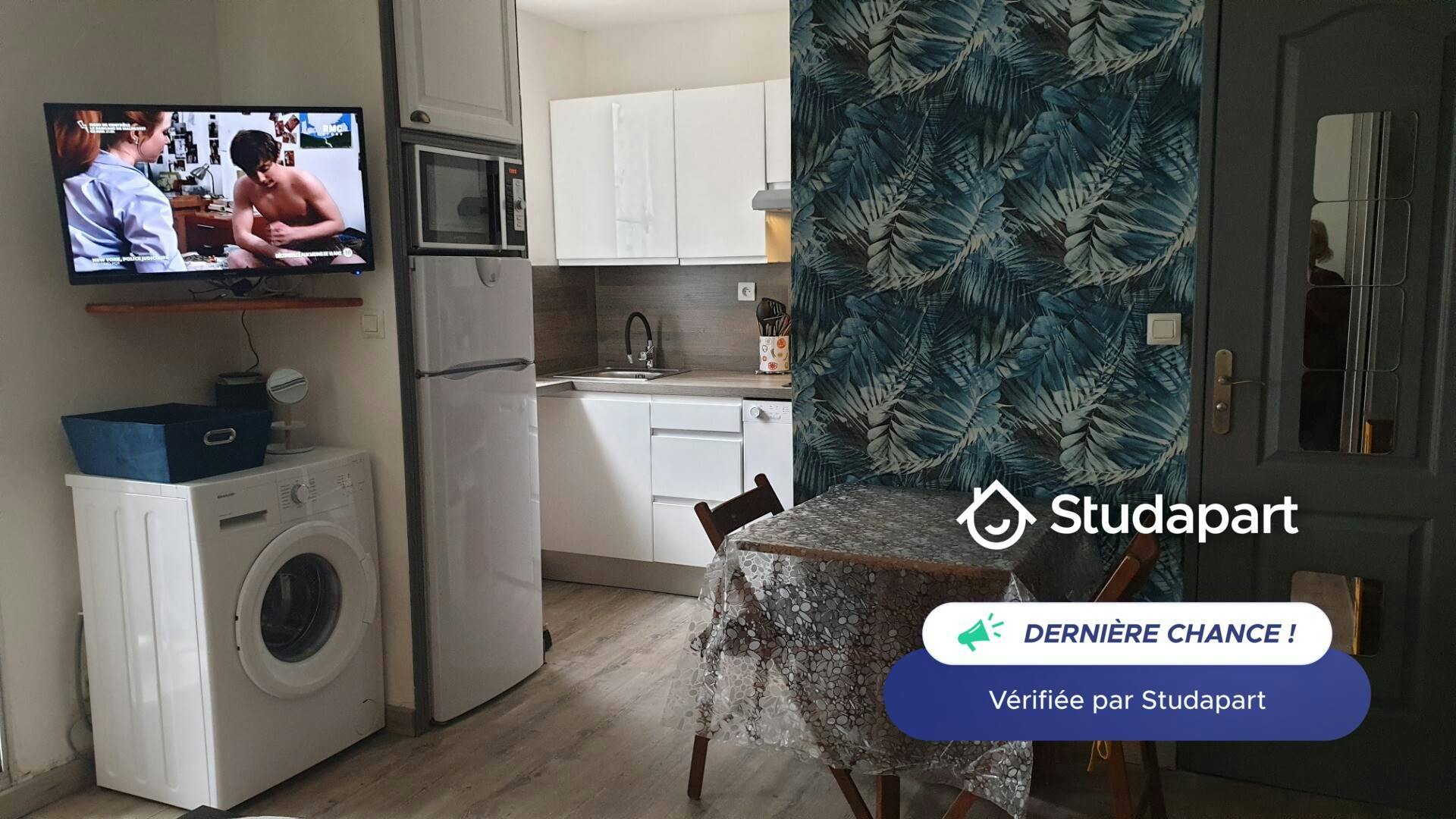 Appartement te huur voor € 550 per maand in Agde, Avenue de la Butte