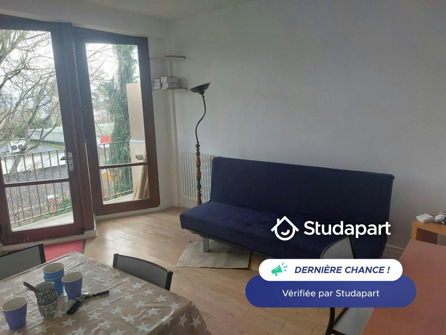 Apartment for rent for €1,220 per month in Saint-Cloud, Rue Pasteur