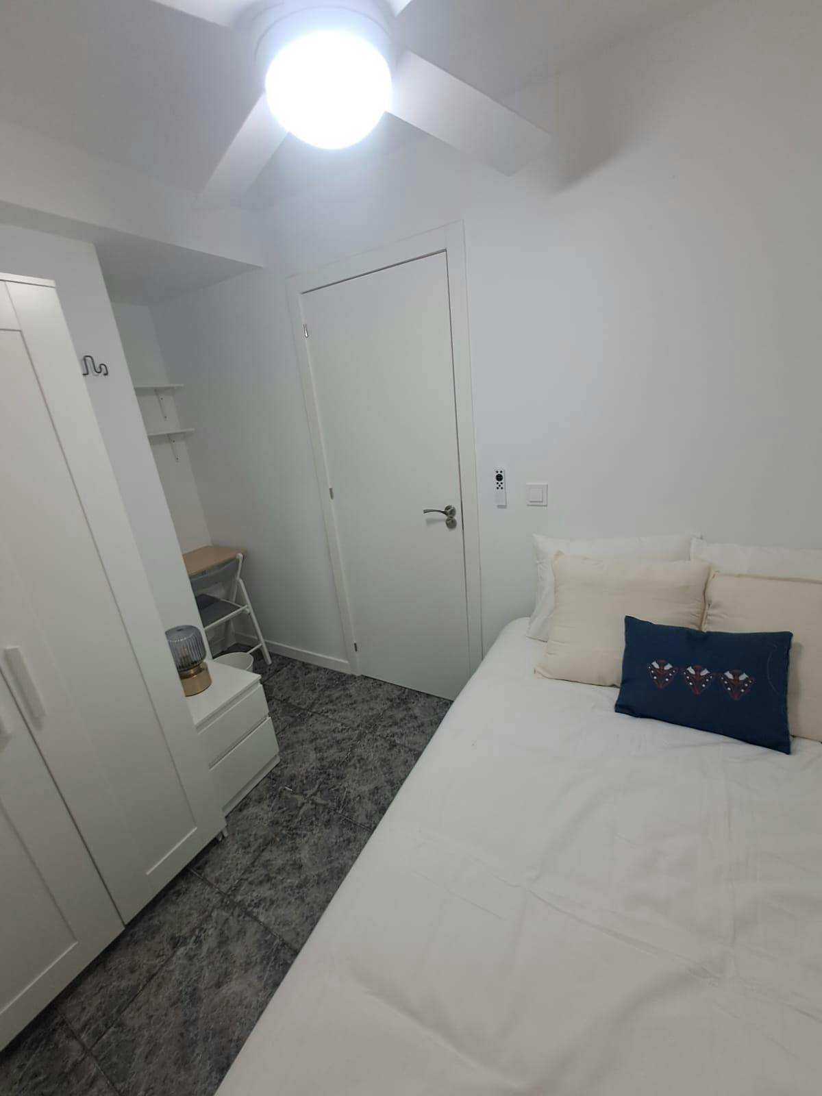 Single room Paterna, 1 bed, 1m² — photo 2