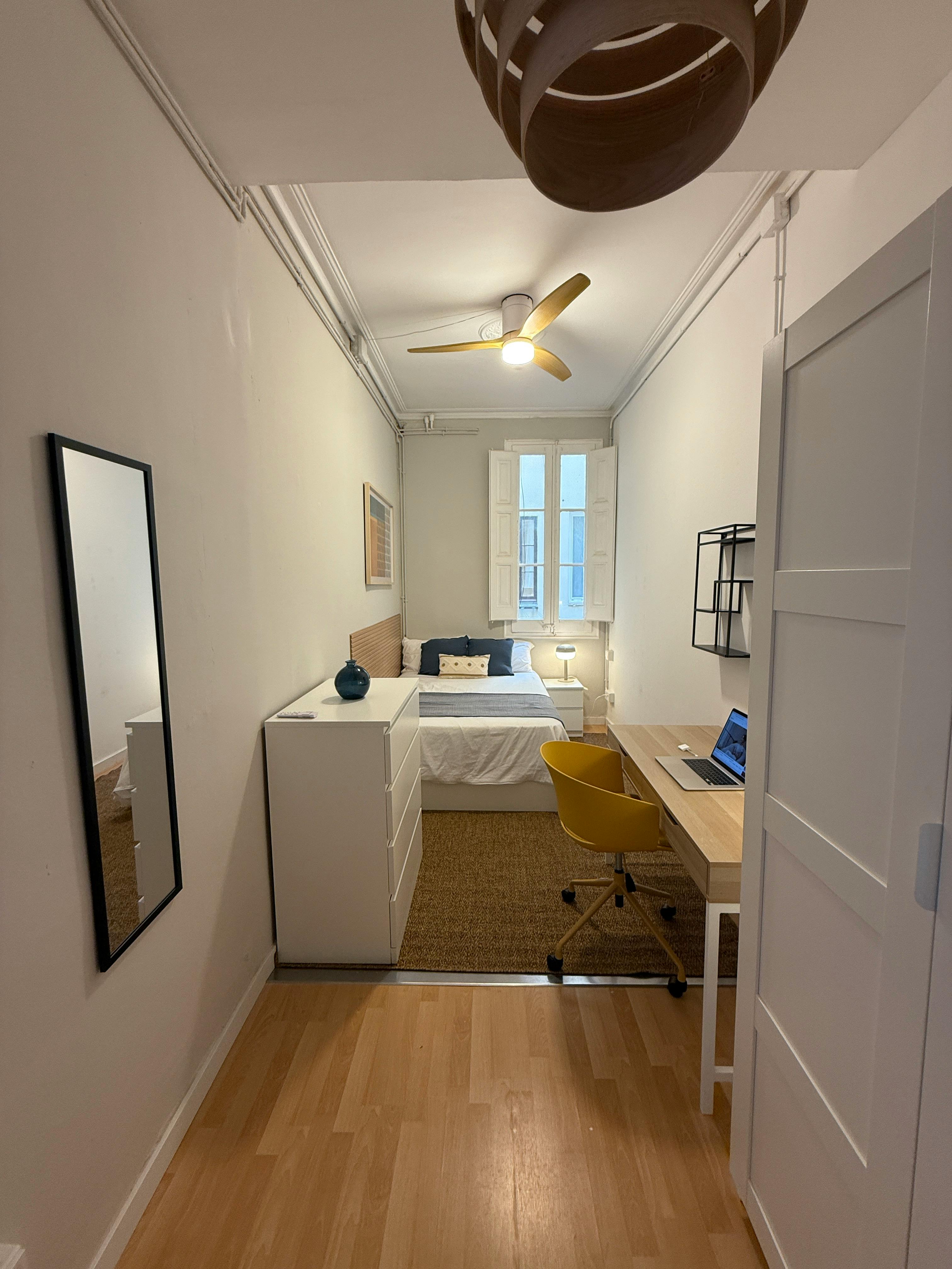 Single room Barcelona, 1 bed, 2m² — photo 1
