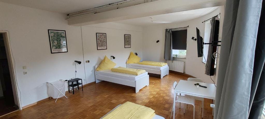 Apartment for rent for €1,700 per month in Essen, Gladbecker Straße