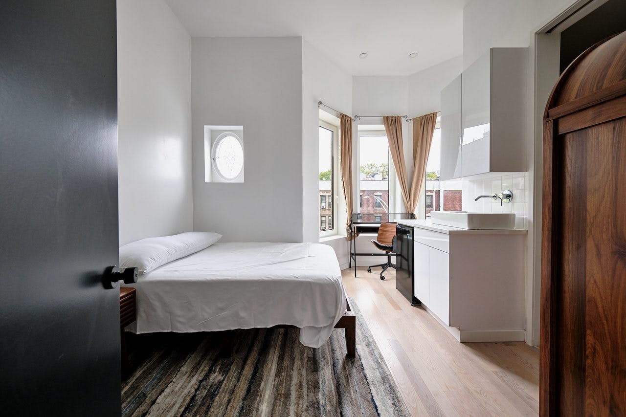 East 17th Street, Kings County,  preview