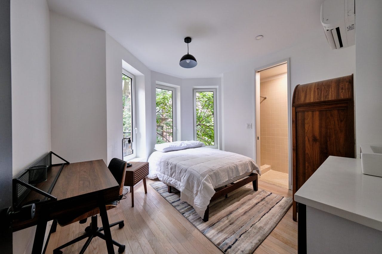 East 17th Street, Kings County,  preview