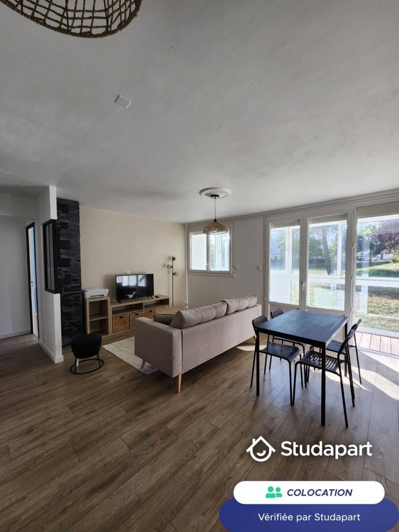 Chambre privée à louer pour 490 €/mois à Cholet, Passage Lyautey