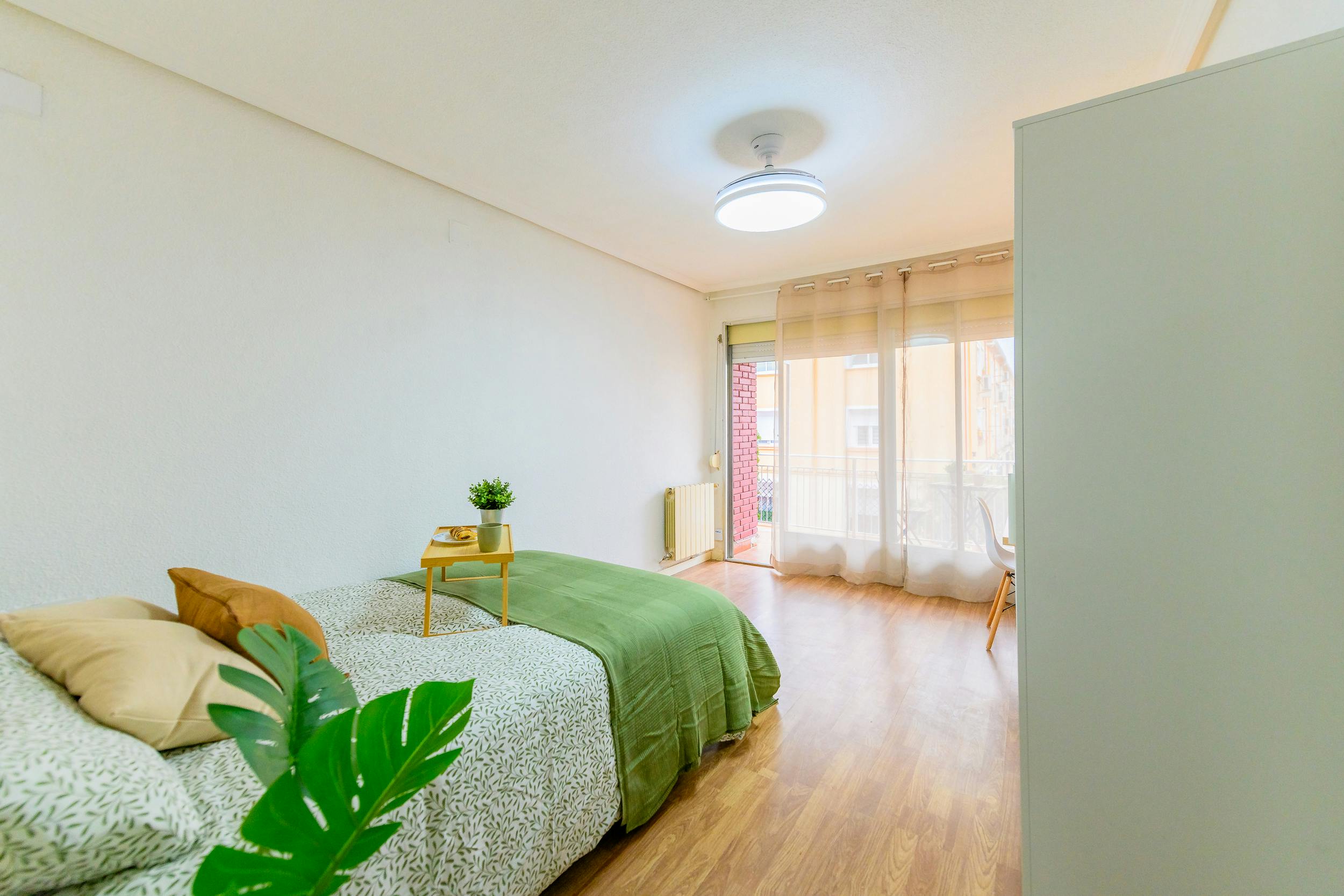 Single room Madrid, 1 bed, 18m² — photo 4