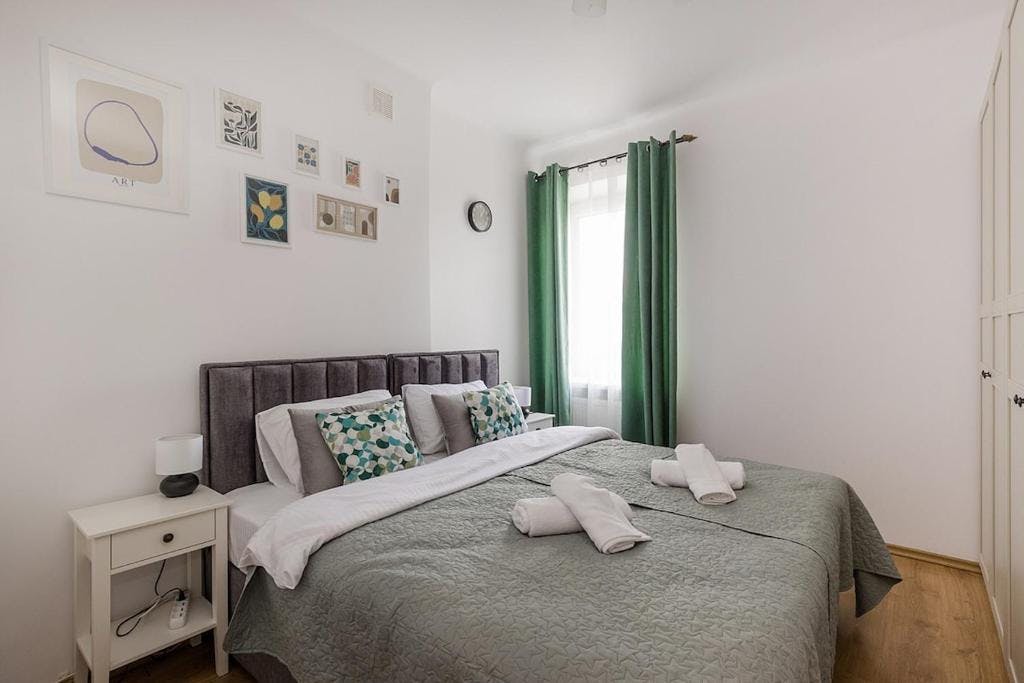 Białobrzeska, Warsaw preview