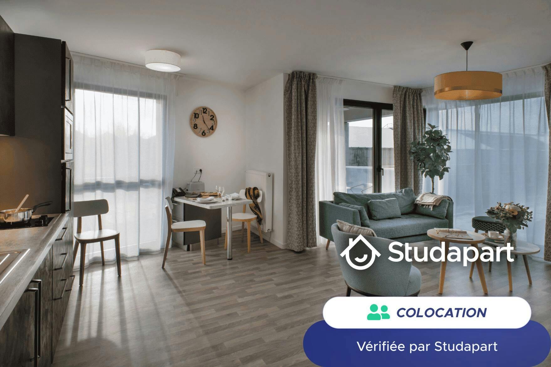 Private room for rent on Rue Adèle Duriez, Lille - Vue 3