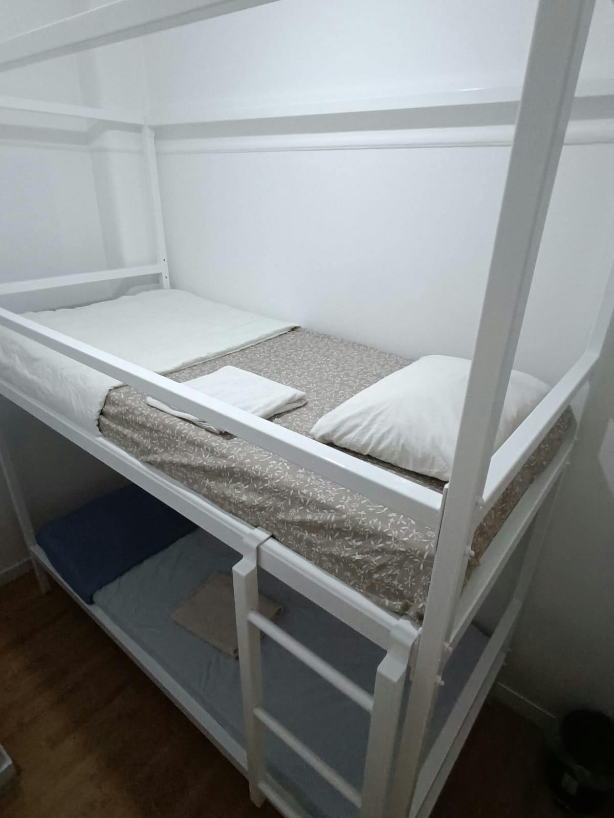 Shared room for rent for €250 per month in Athina, Solonos