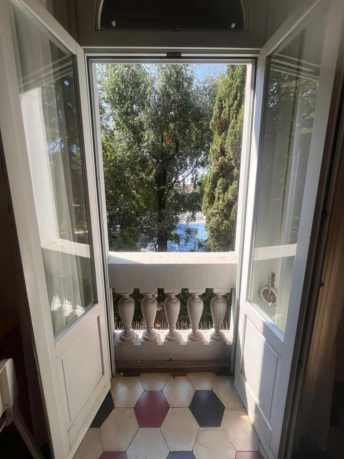 preview gallery tile