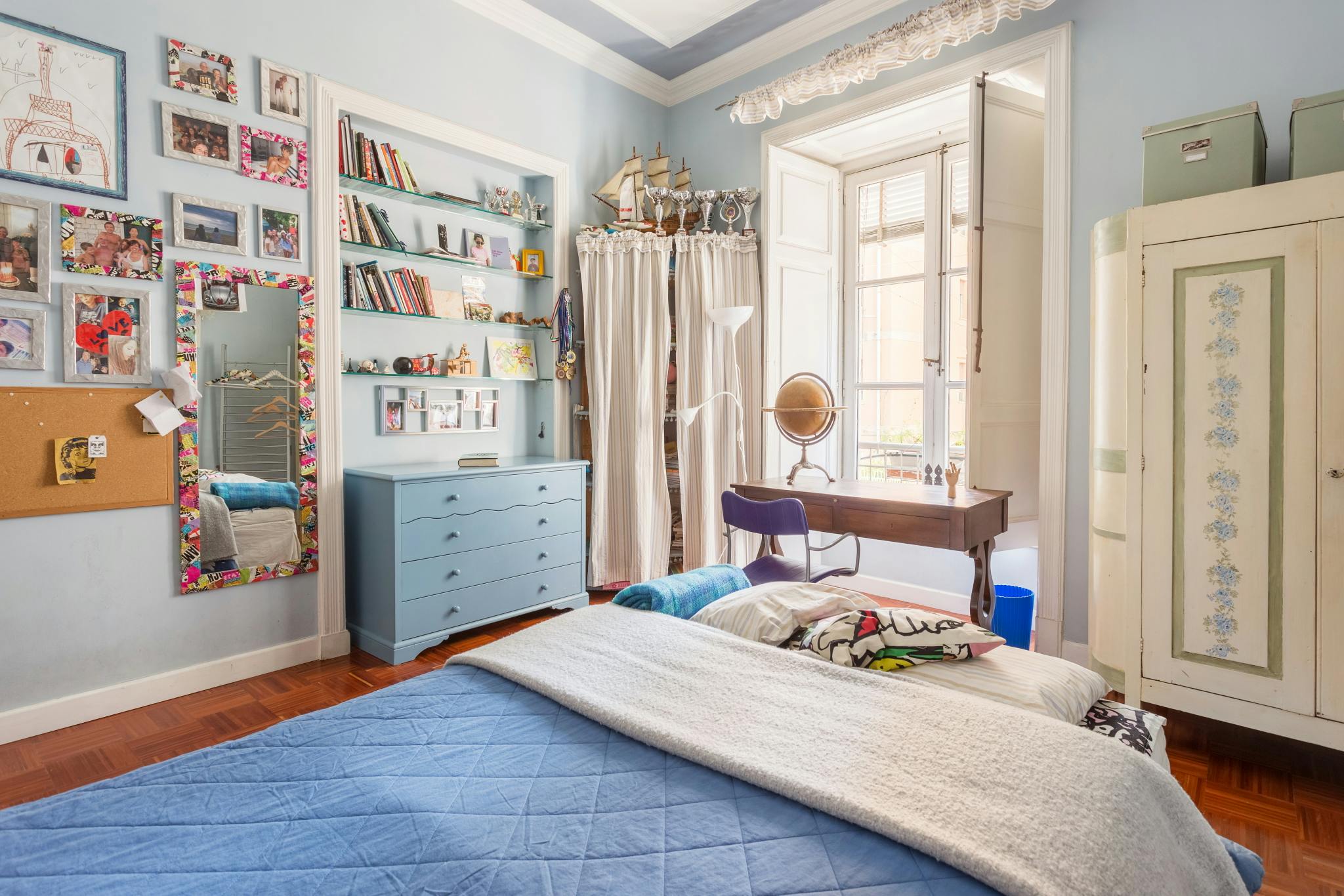 preview gallery tile