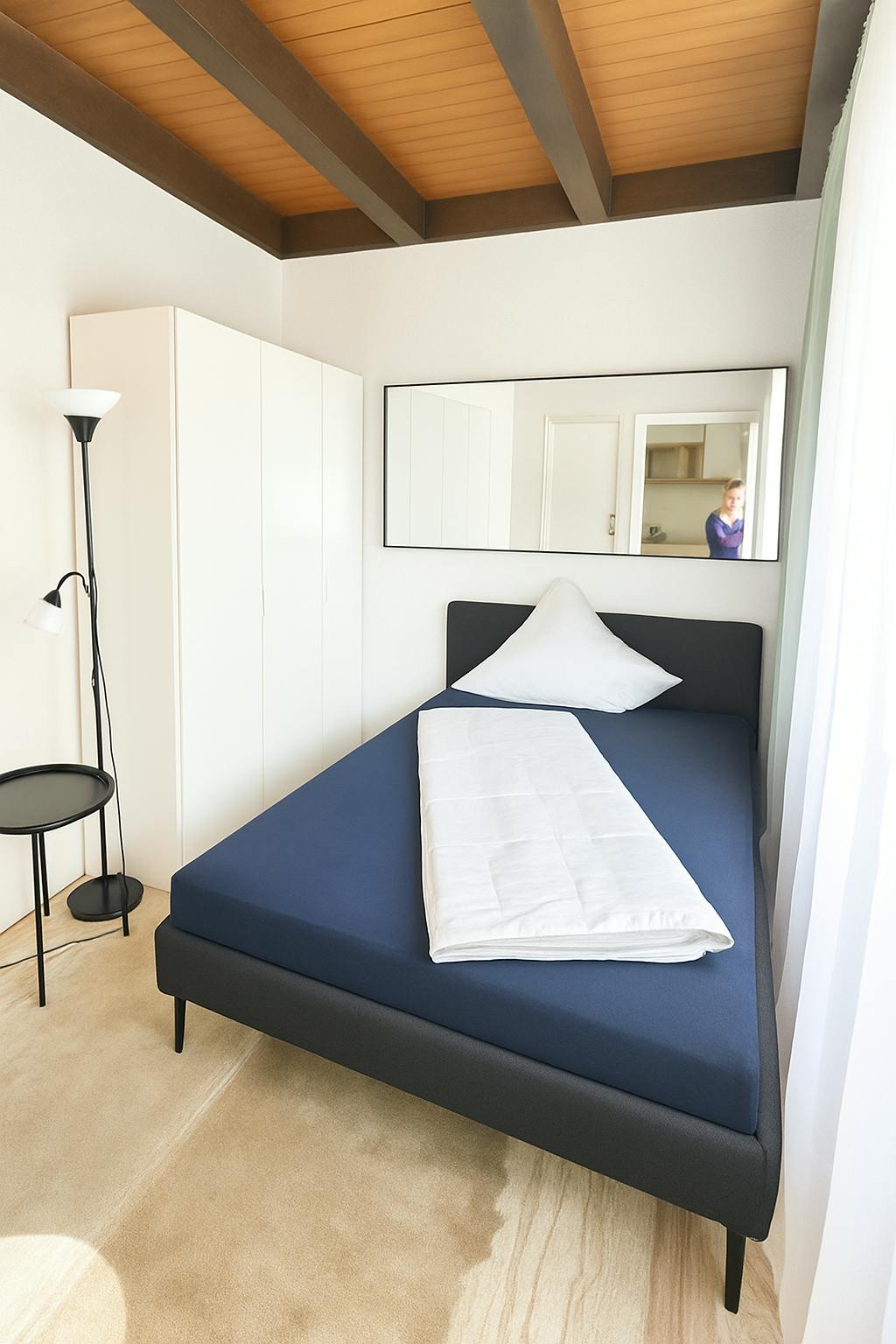 Apartment for rent for €3,900 per month in Olching, Neufeldstraße