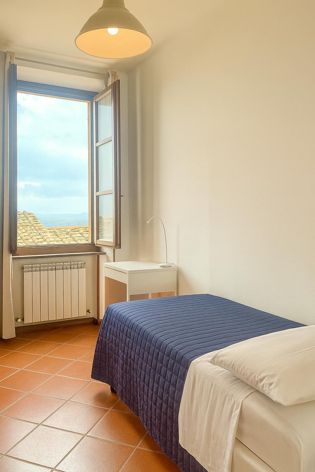 Via Castelvecchio, Siena preview