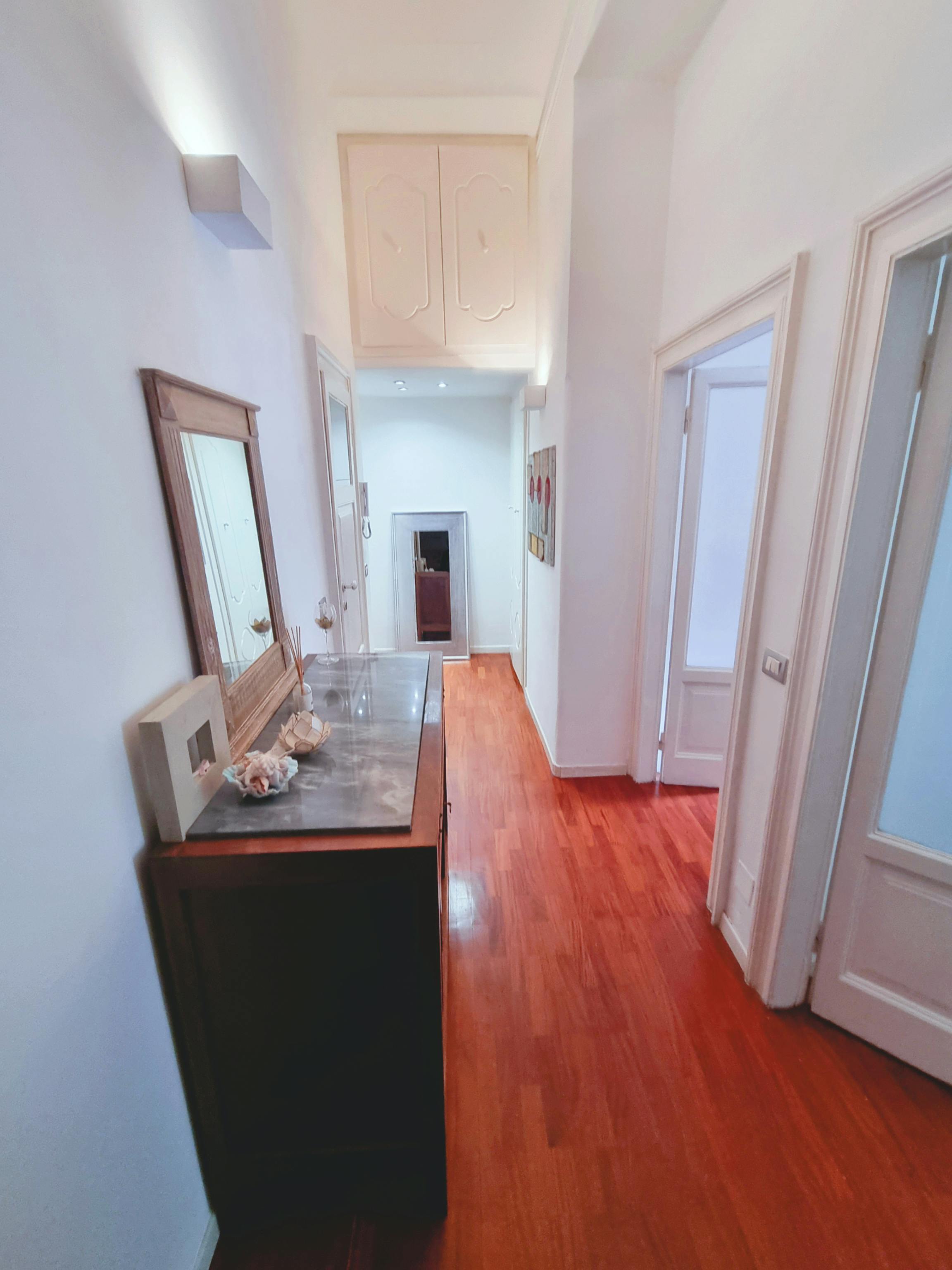 Appartamento in affitto a 1950 € al mese a Milan, Via Federico Ozanam