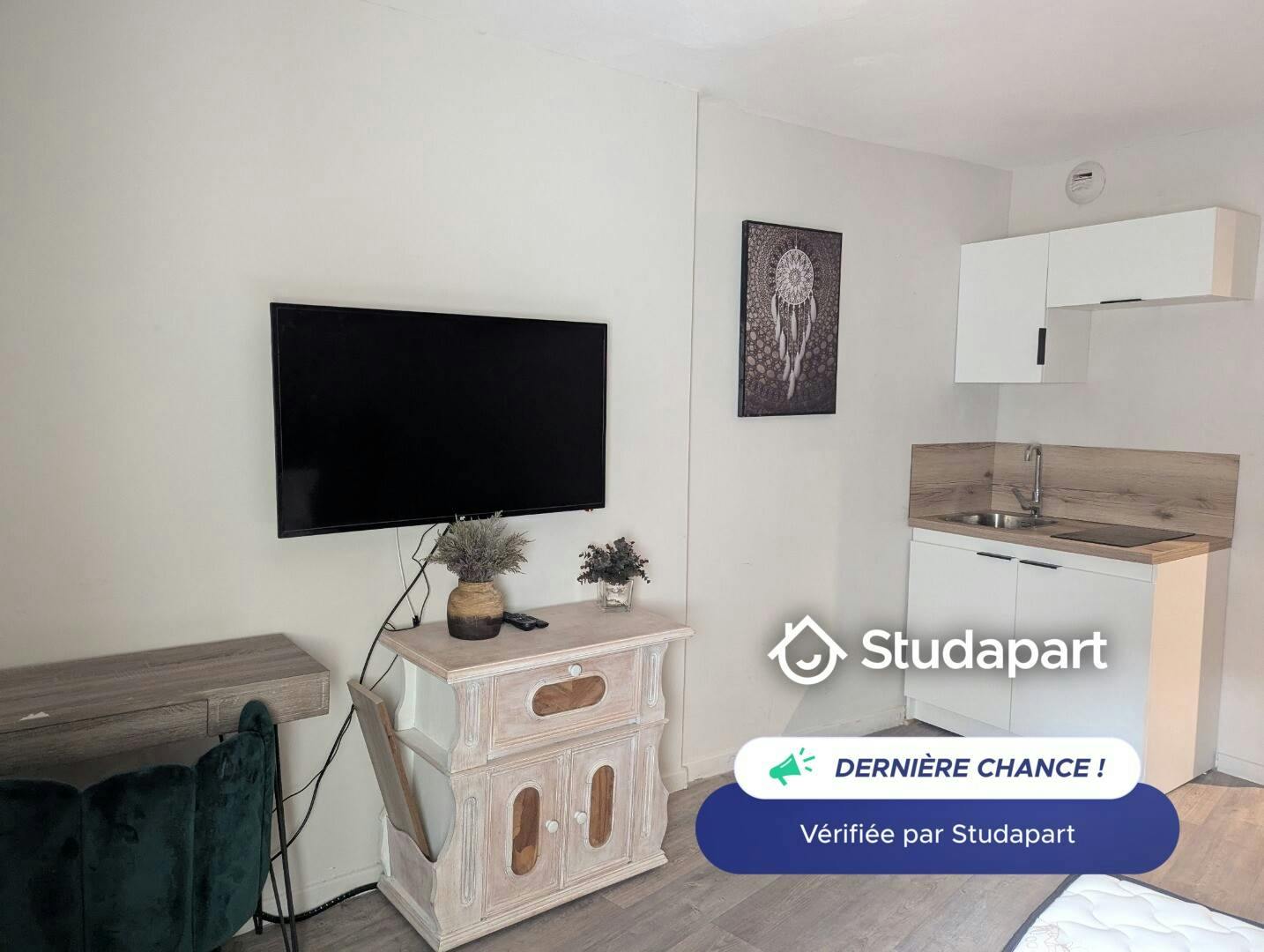 Apartment for rent for €675 per month in La Rochelle, Rue des Cloutiers