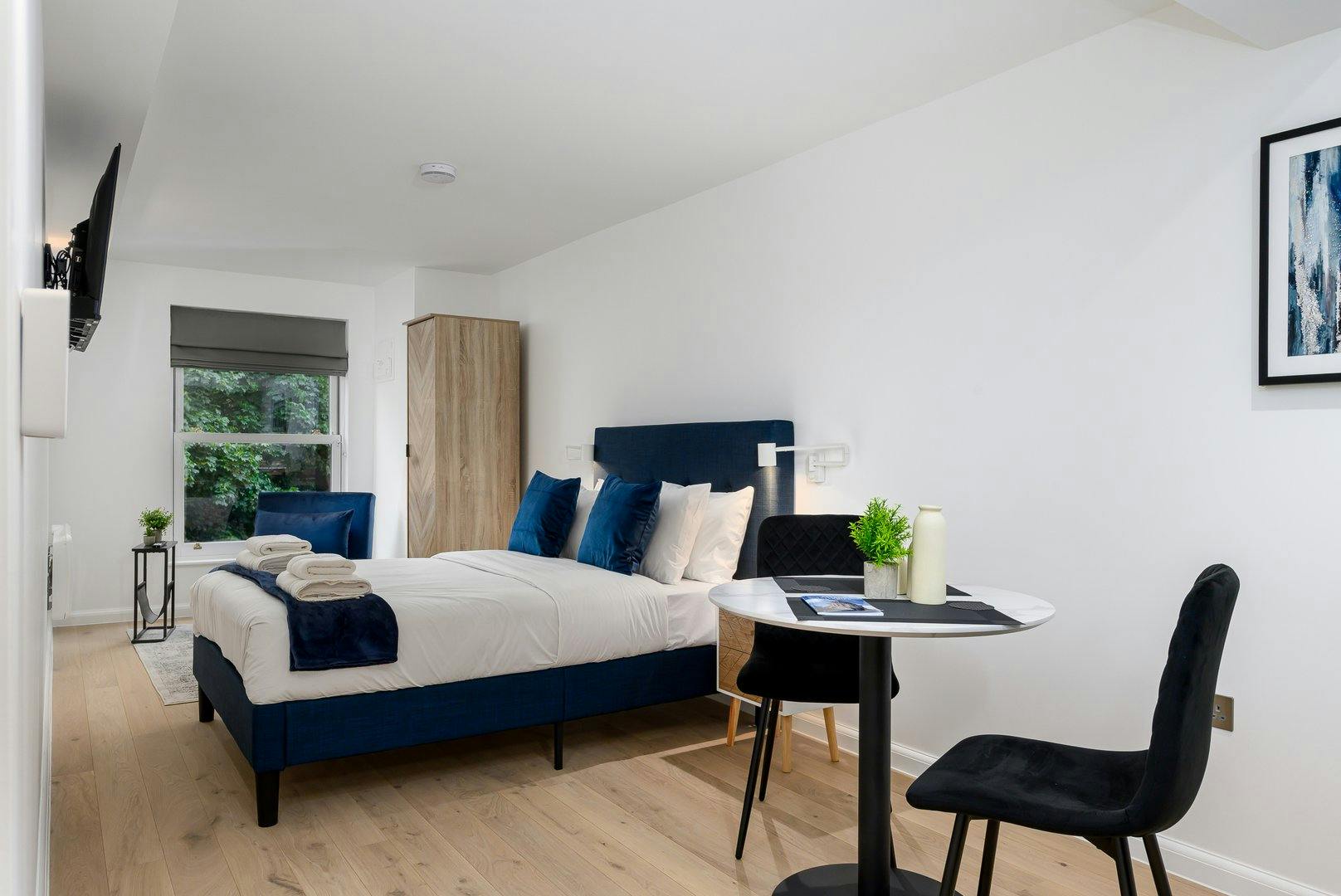 Monolocale in affitto a 3000 £ al mese a London, Stockwell Street