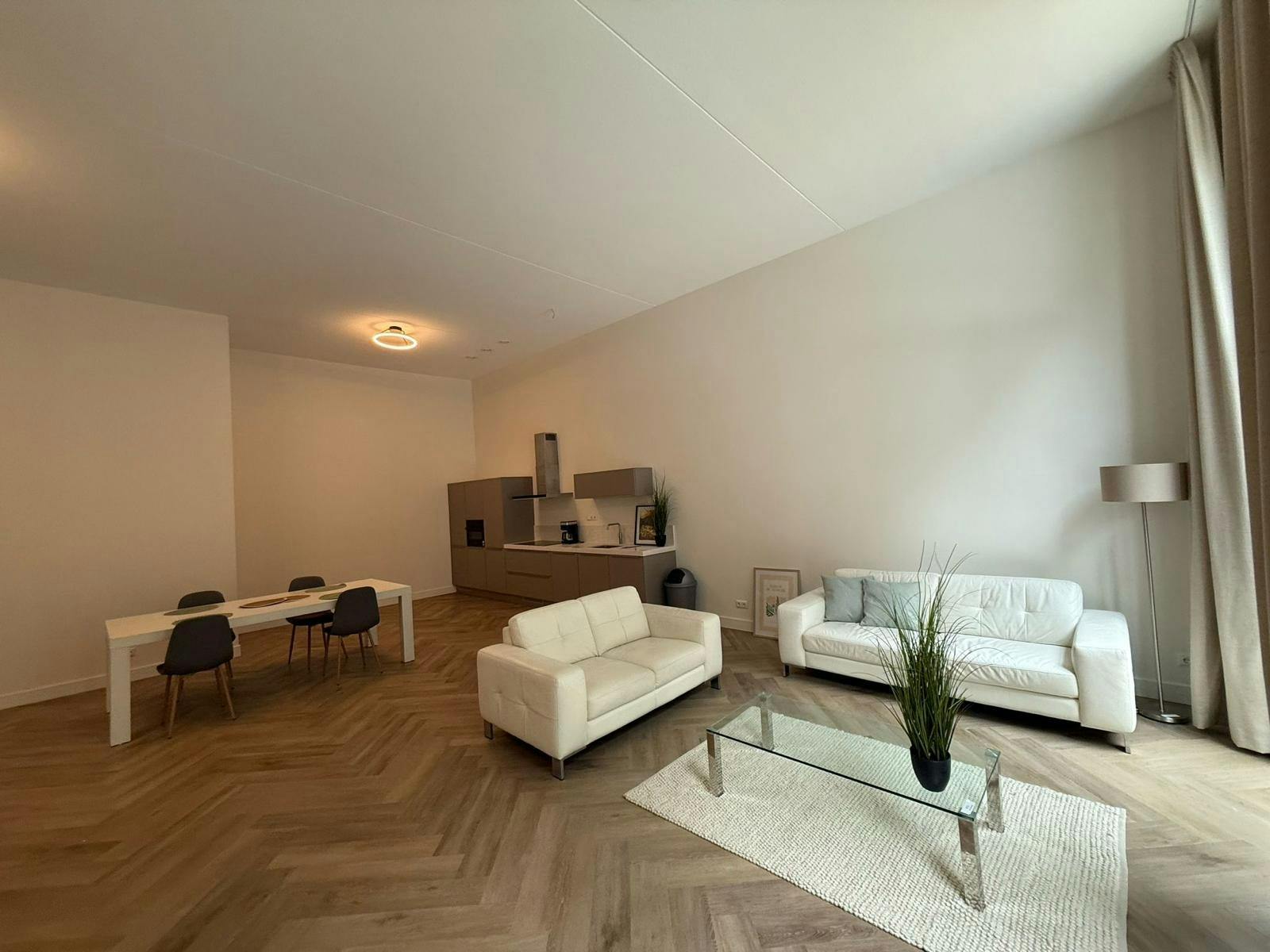 Appartement à louer pour 4 250 €/mois à Hoofddorp, Dudokstraat