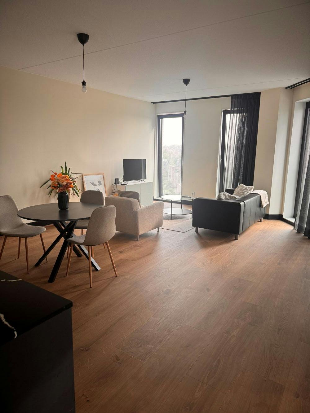 Appartement à louer pour 3 111 €/mois à Hoofddorp, Niemeyerstraat