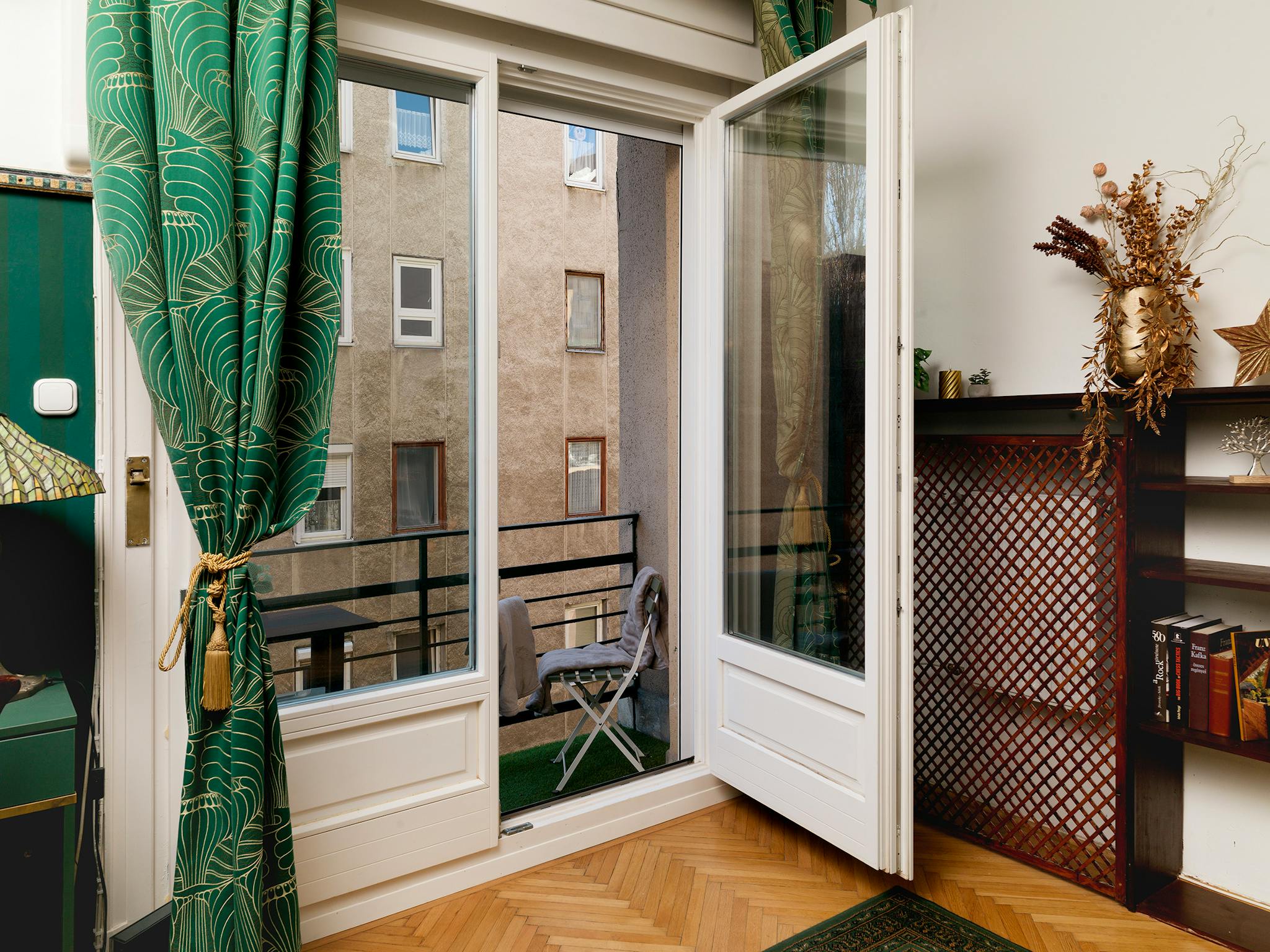 Fő utca, Budapest preview