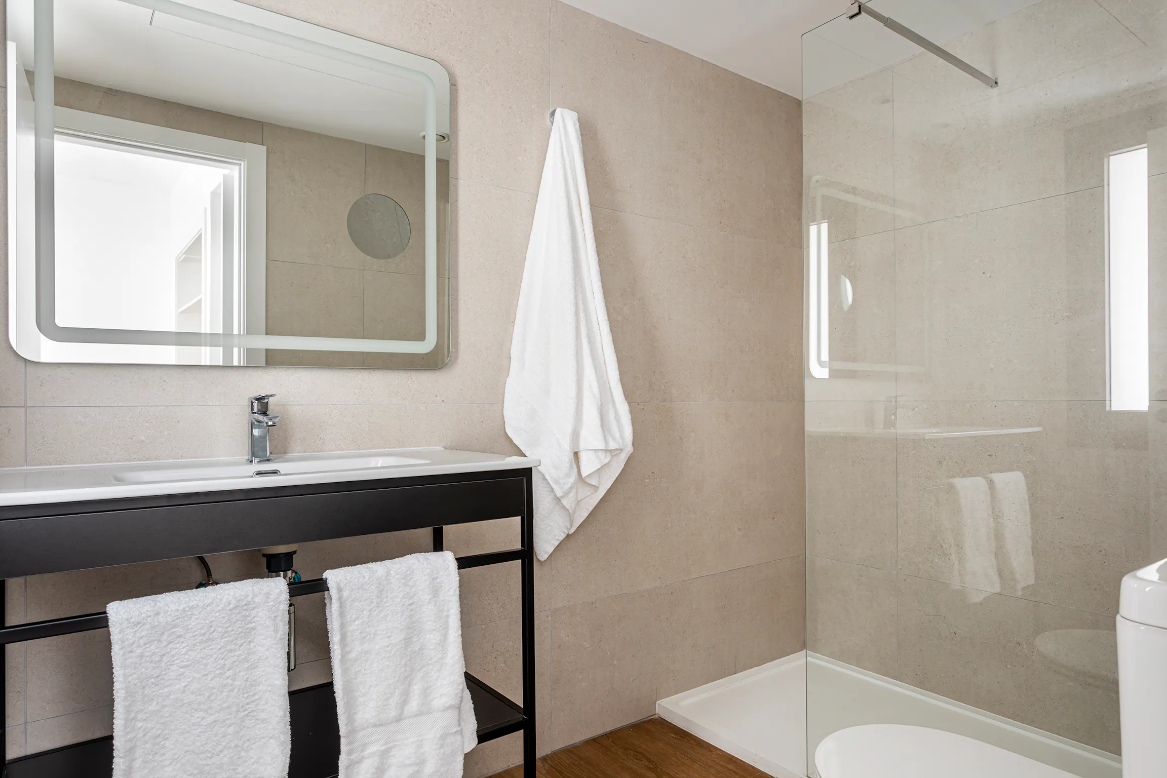 1-Bedroom Apartment in Avinguda de les Fires, Valencia (1651622) ROOM 4