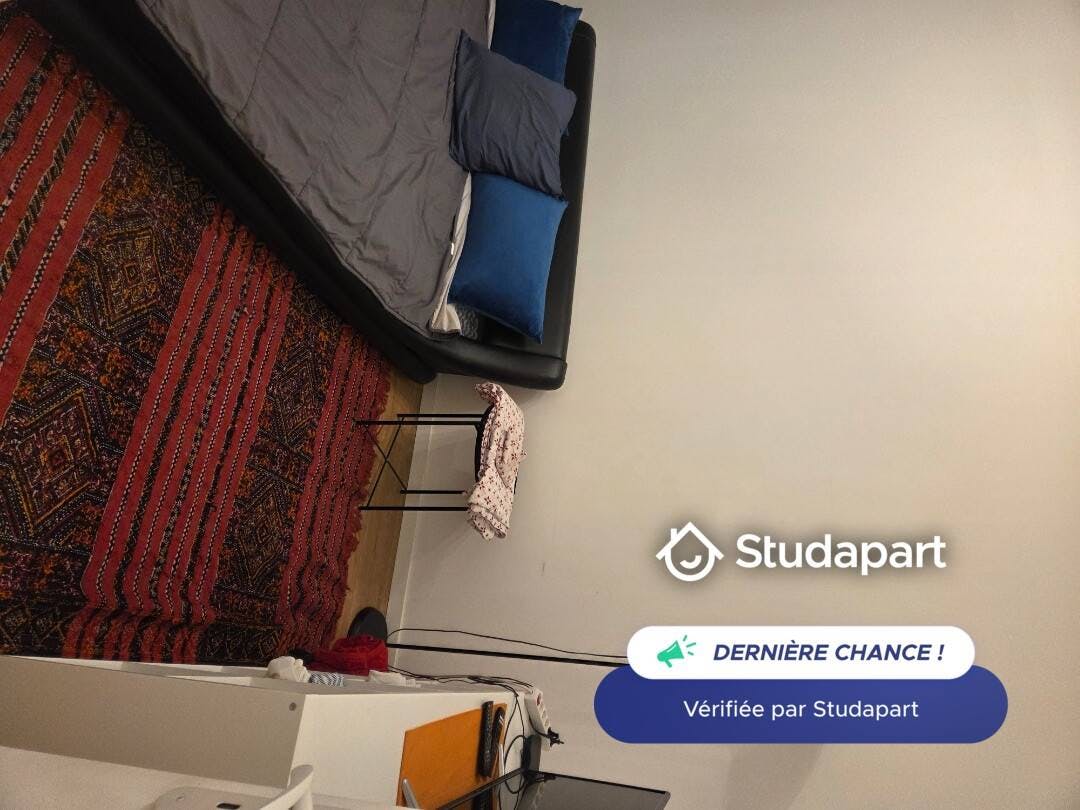 Apartment for rent for €1,200 per month in Marseille, Rue Puvis de Chavannes