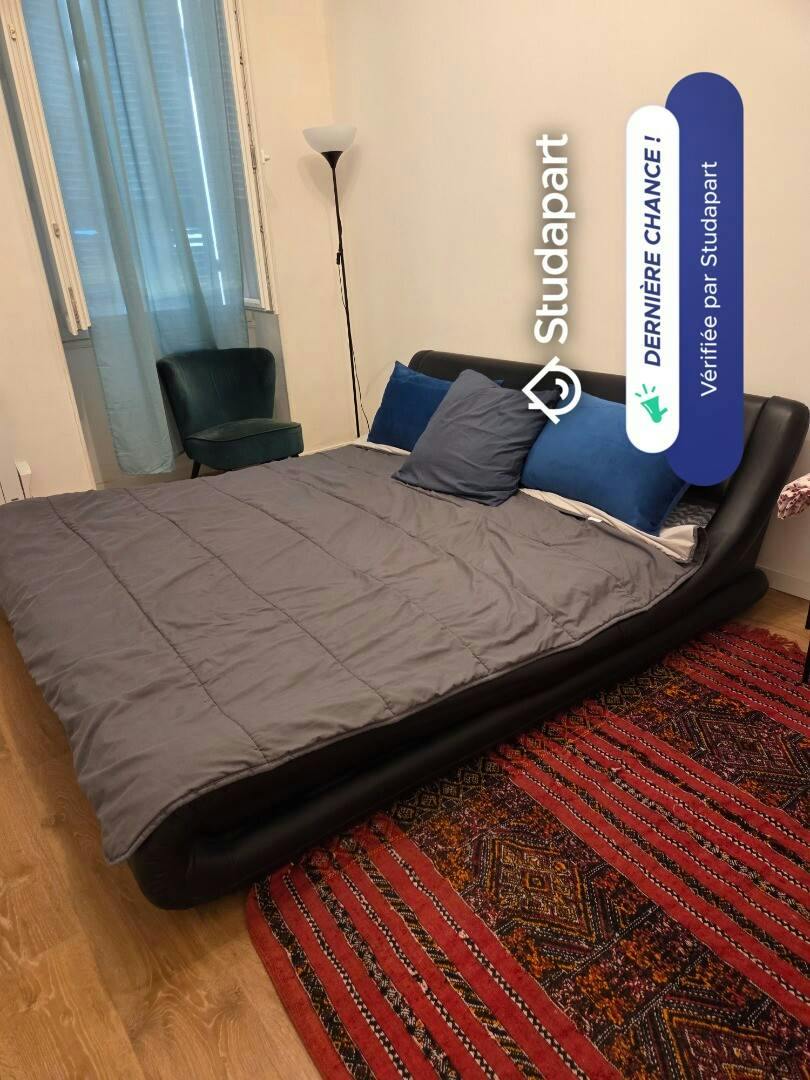 Apartment for rent for €1,200 per month in Marseille, Rue Puvis de Chavannes