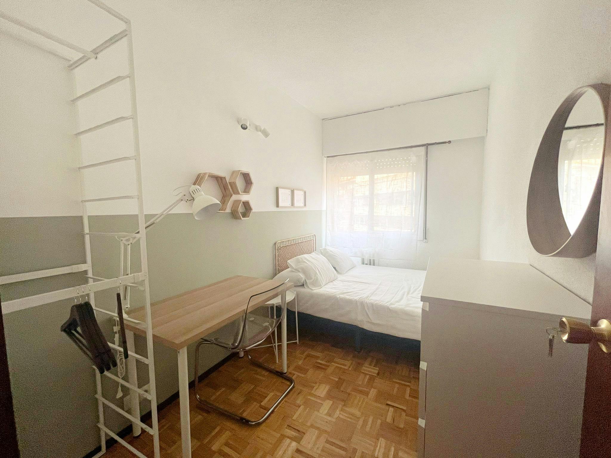 Single room Madrid, 1 bed, 10m² — photo 3