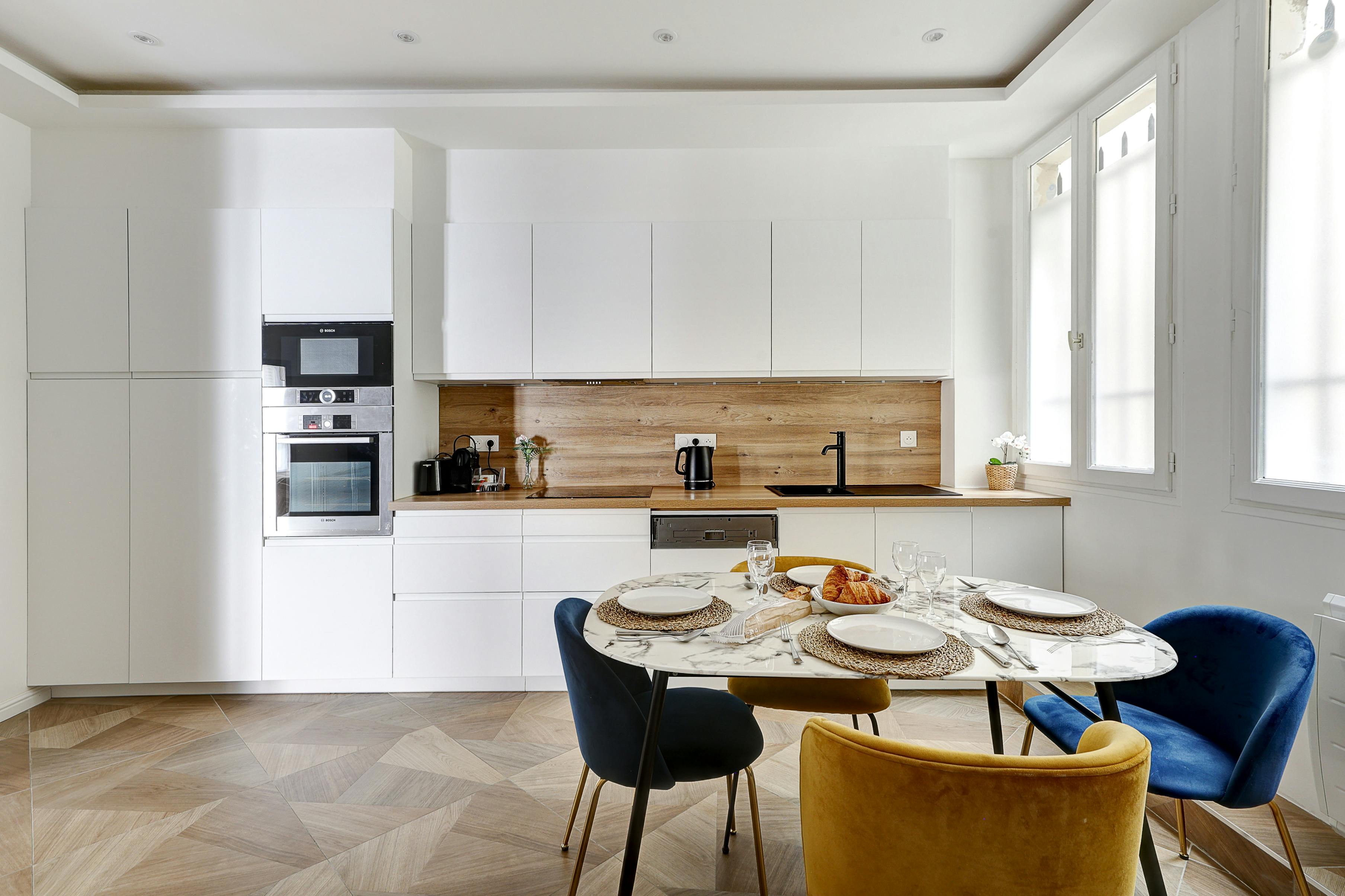 Apartment for rent for €5,000 per month in Paris, Rue de Turbigo