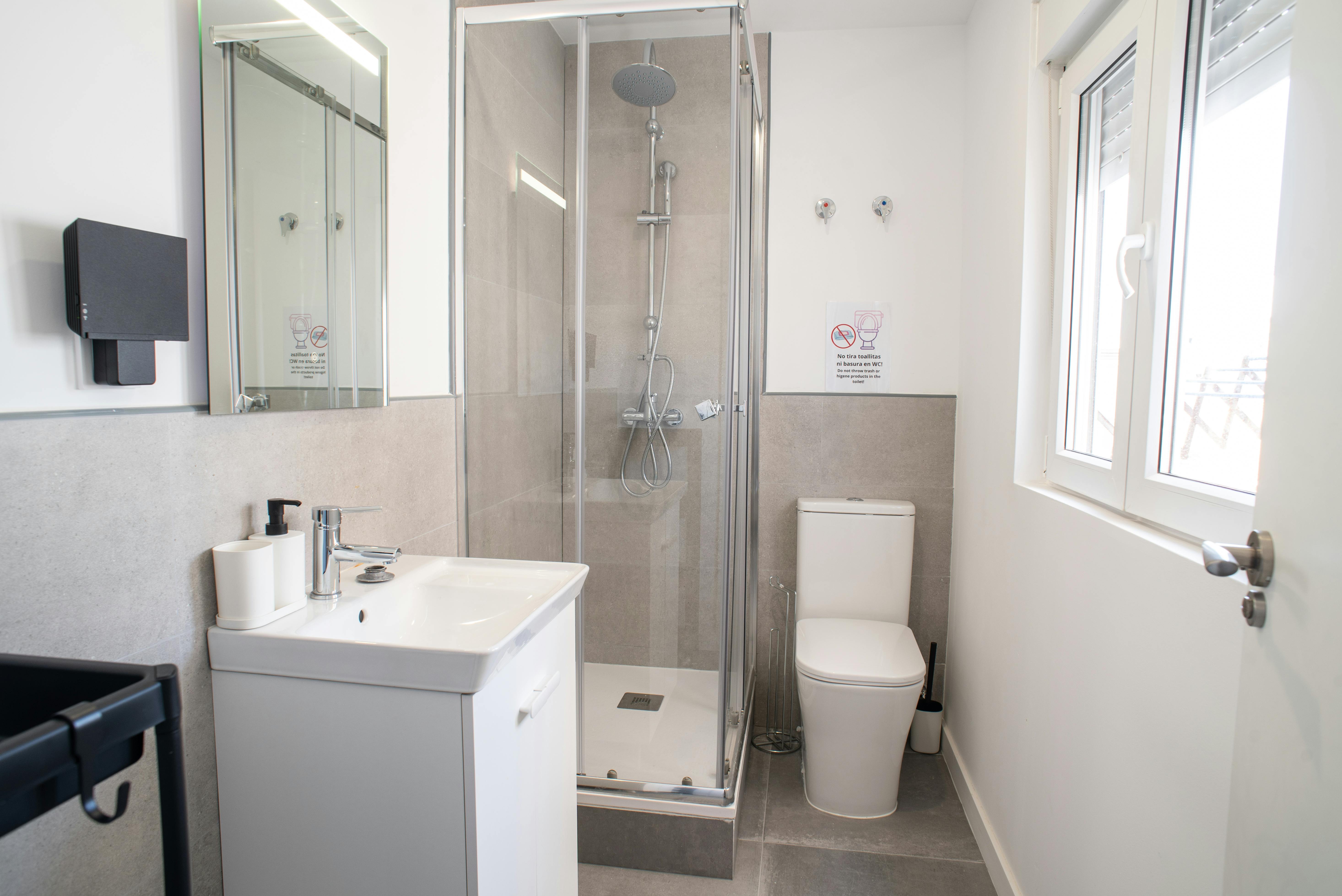 Single room Valencia, 1 bed, 13m² — photo 5