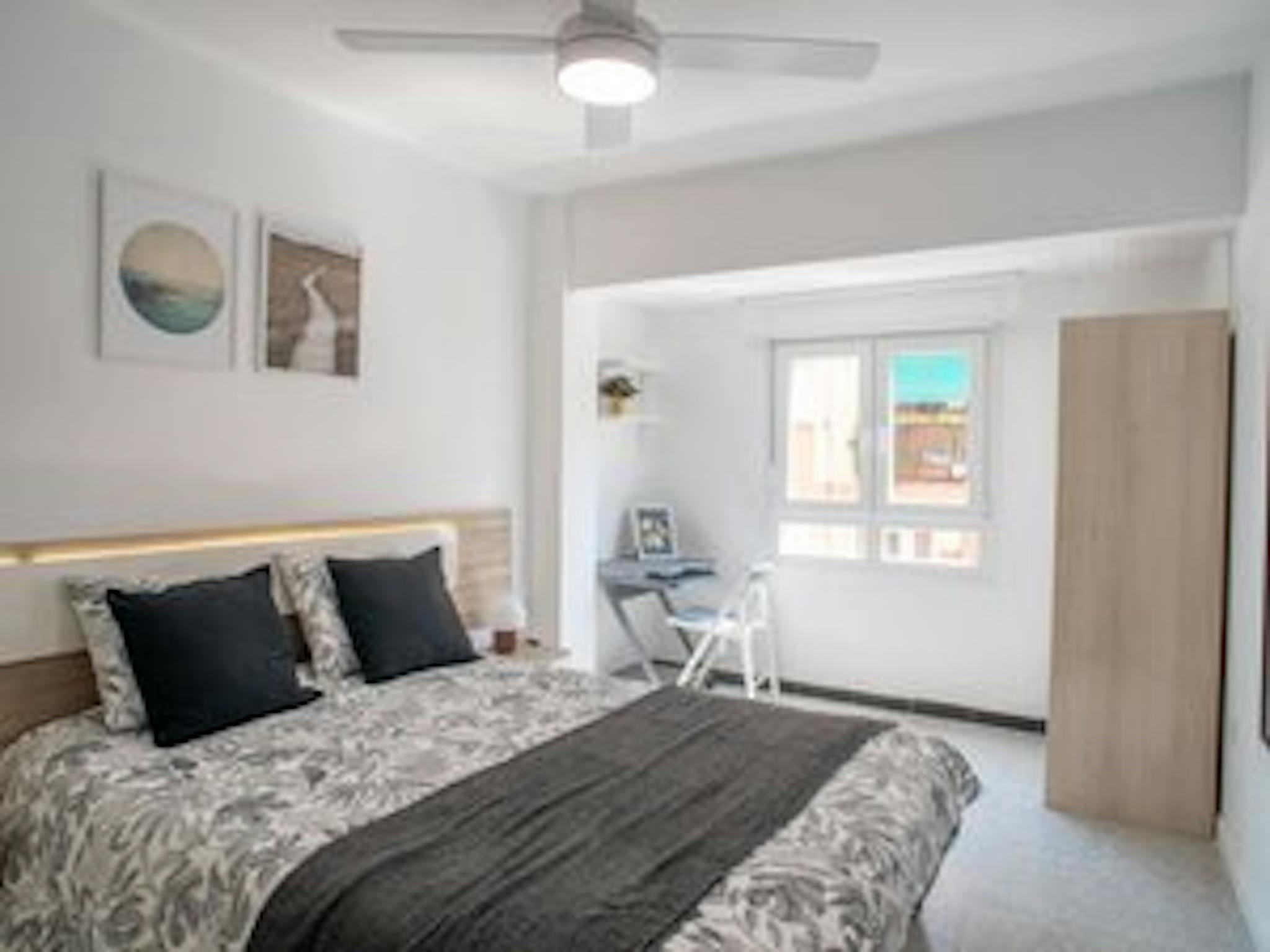 Carrer Benidoleig, Valencia preview