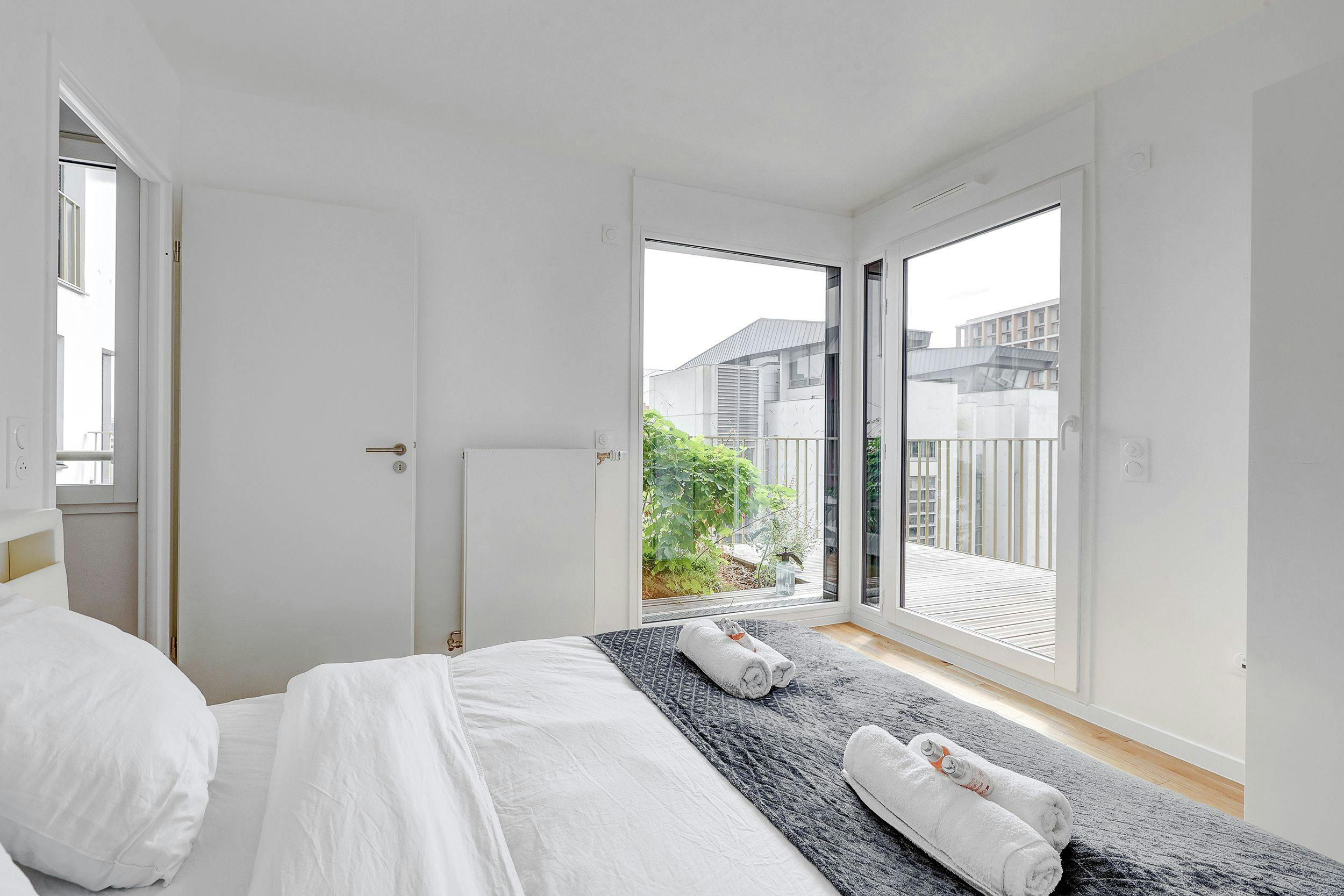 Apartment for rent for €2,200 per month in Paris, Rue Jean Antoine de Baïf