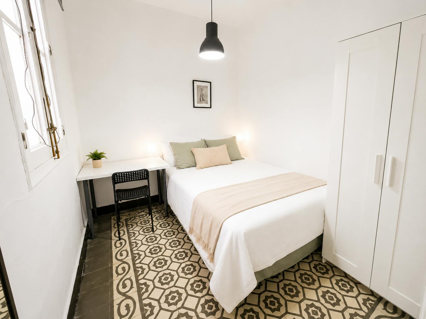 Single room Sevilla, 1 bed, 9m² — photo 2