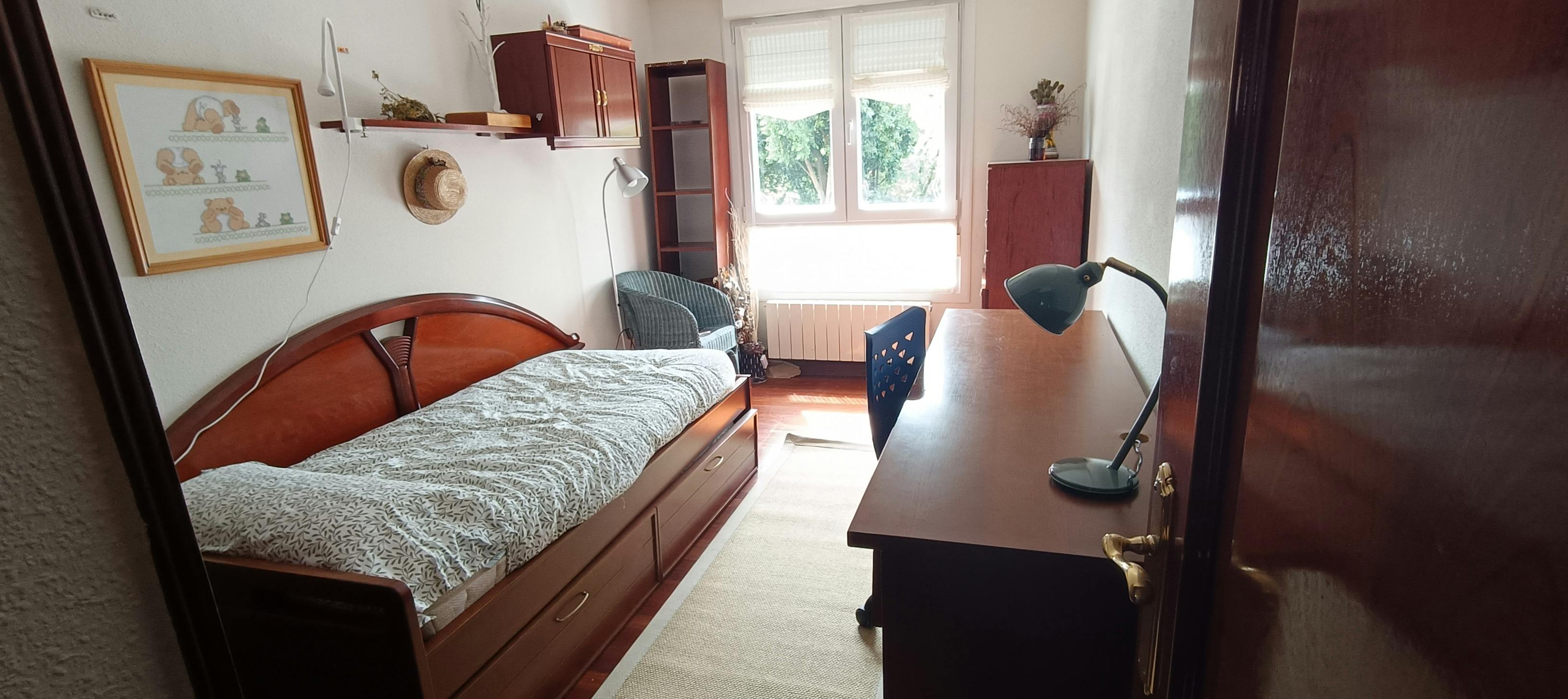 私人房间 正在以 €400 的月租出租，其位于 Amorebieta-Etxano, Belatxikieta Kalea