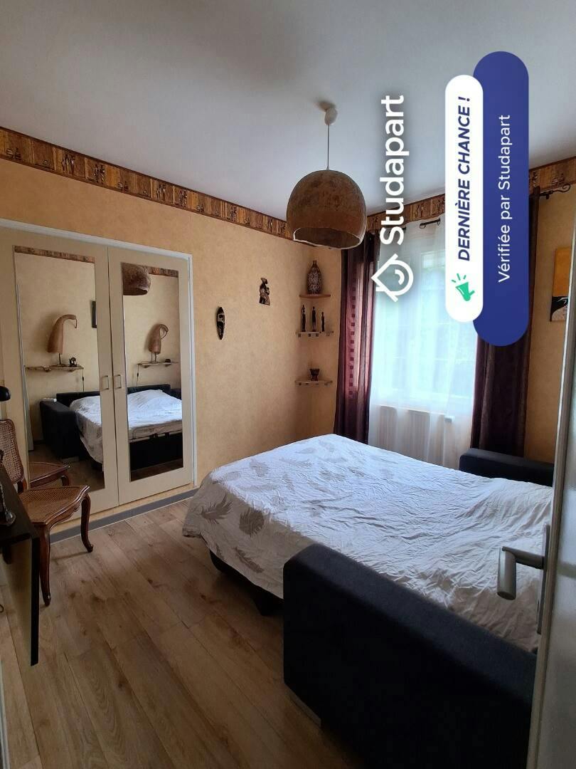 Private room for rent for €450 per month in Taissy, Rue de la Paix