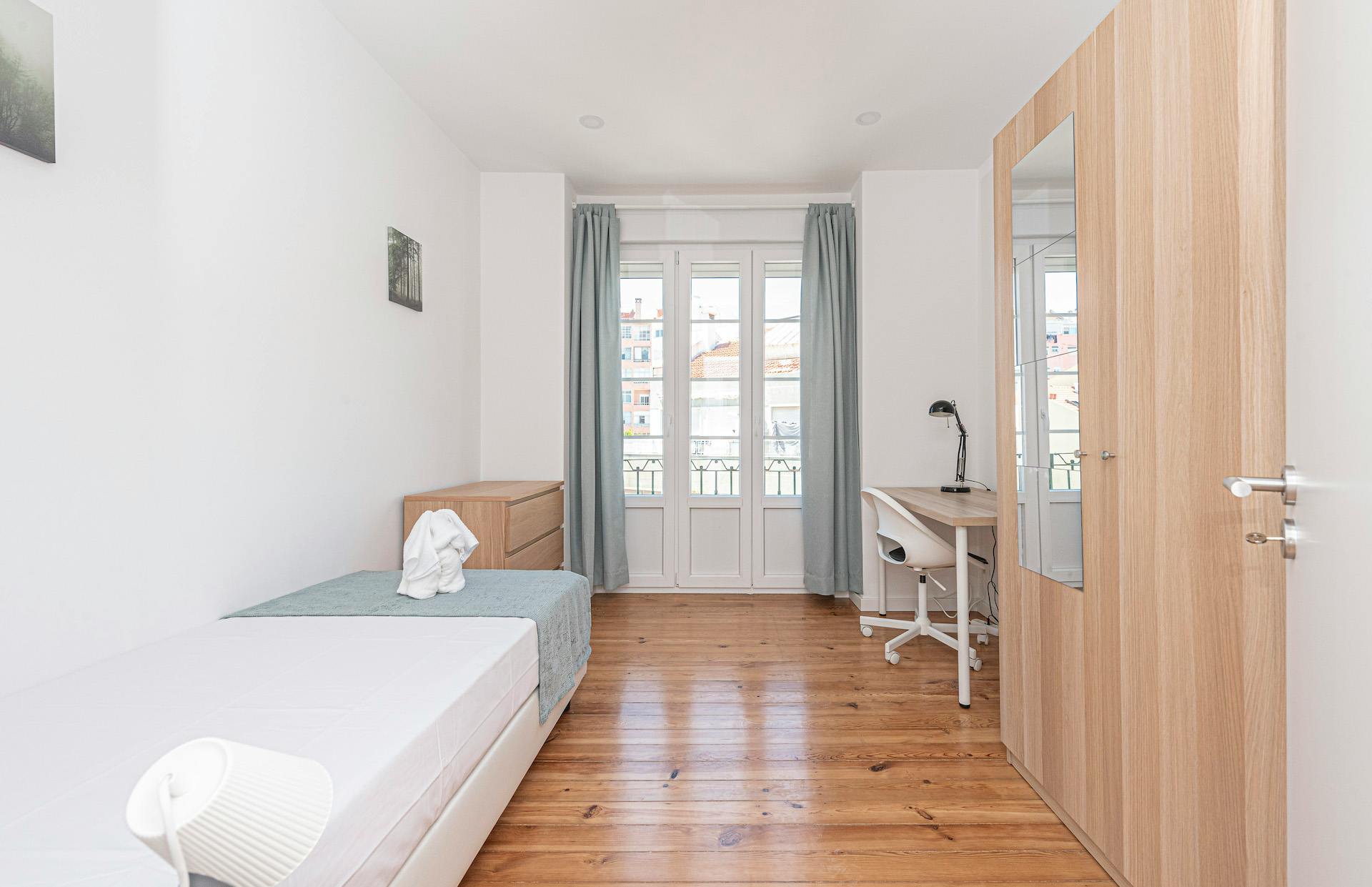 Rua Filinto Elísio, Lisbon preview