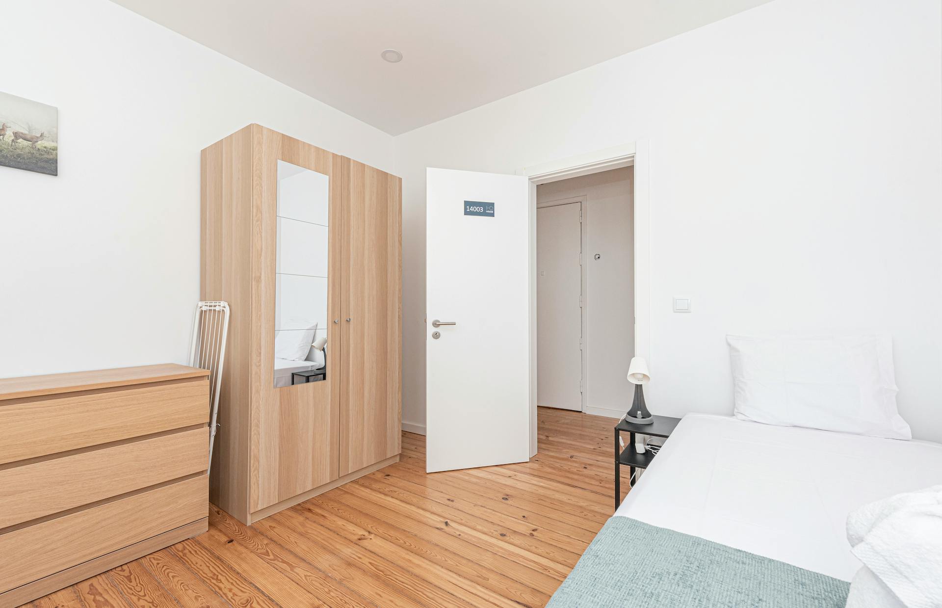 Single room Lisbon, 1 bed, 10m² — photo 1
