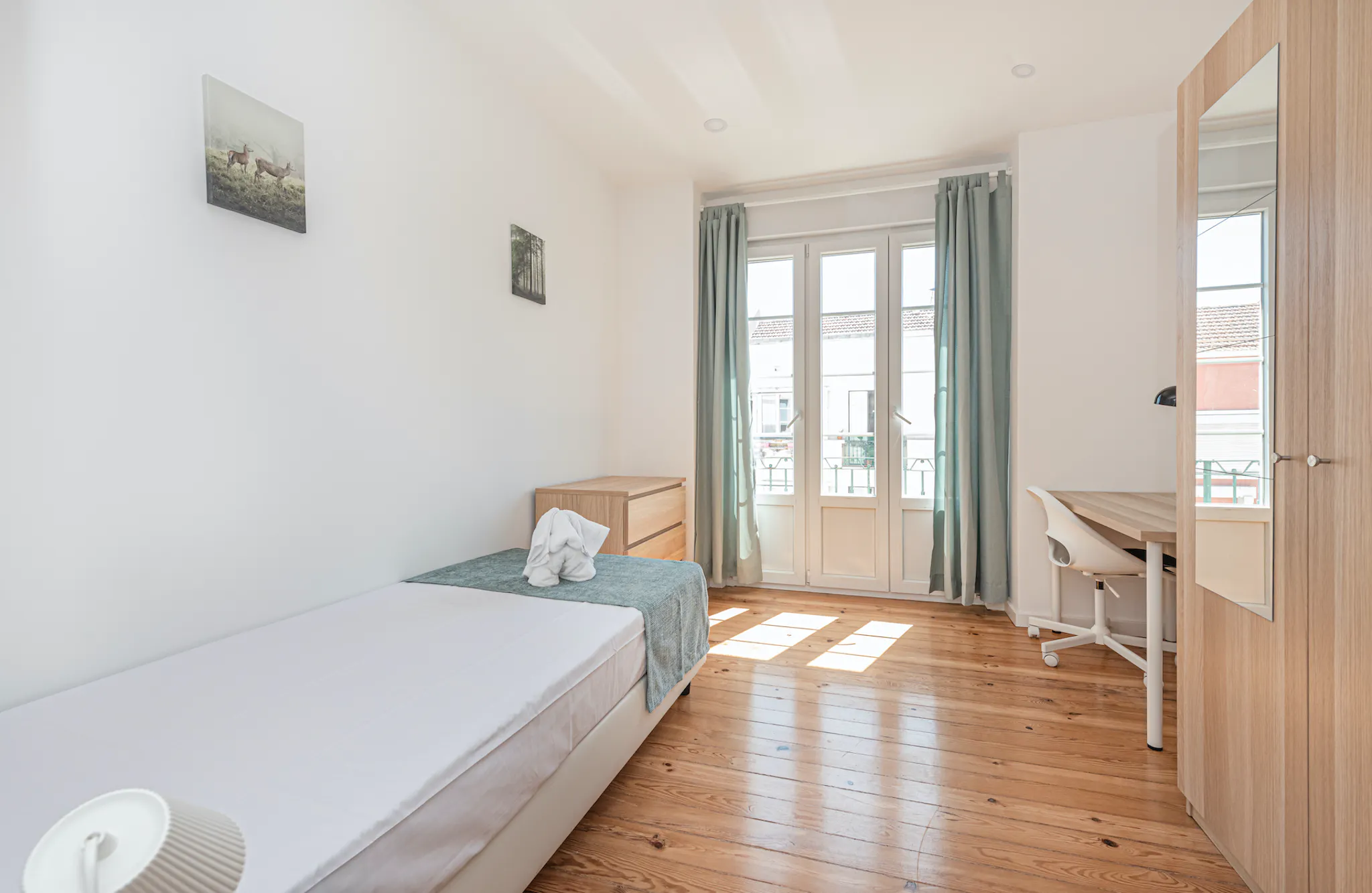 Rua Filinto Elísio, Lisbon preview