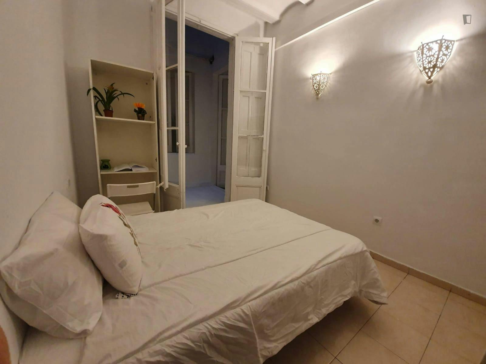 Приватна кімната за оренду для 625 EUR на місяць у El Ballestero, Calle de Talleres