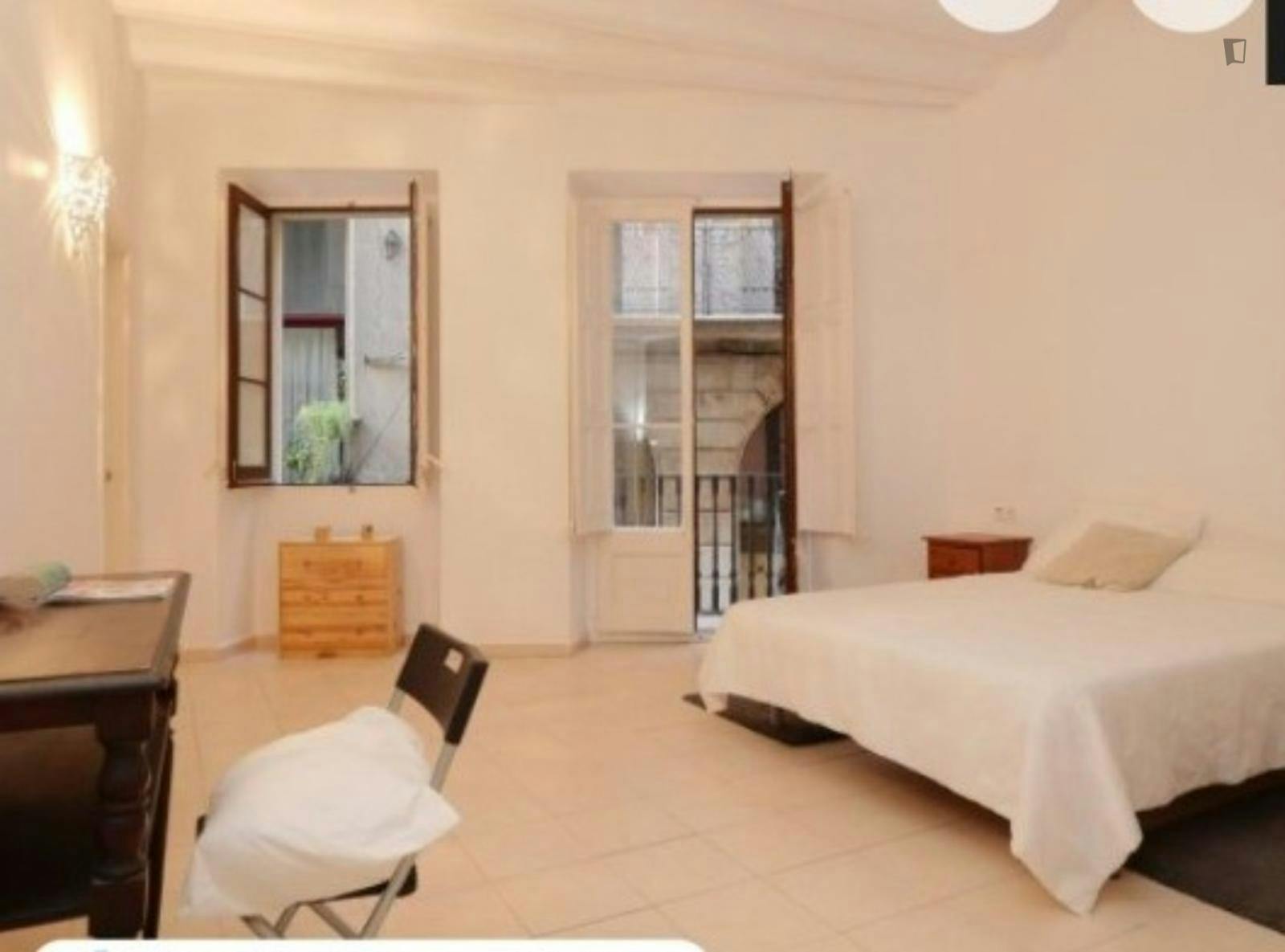 Приватна кімната за оренду для 696 EUR на місяць у El Ballestero, Calle de Talleres