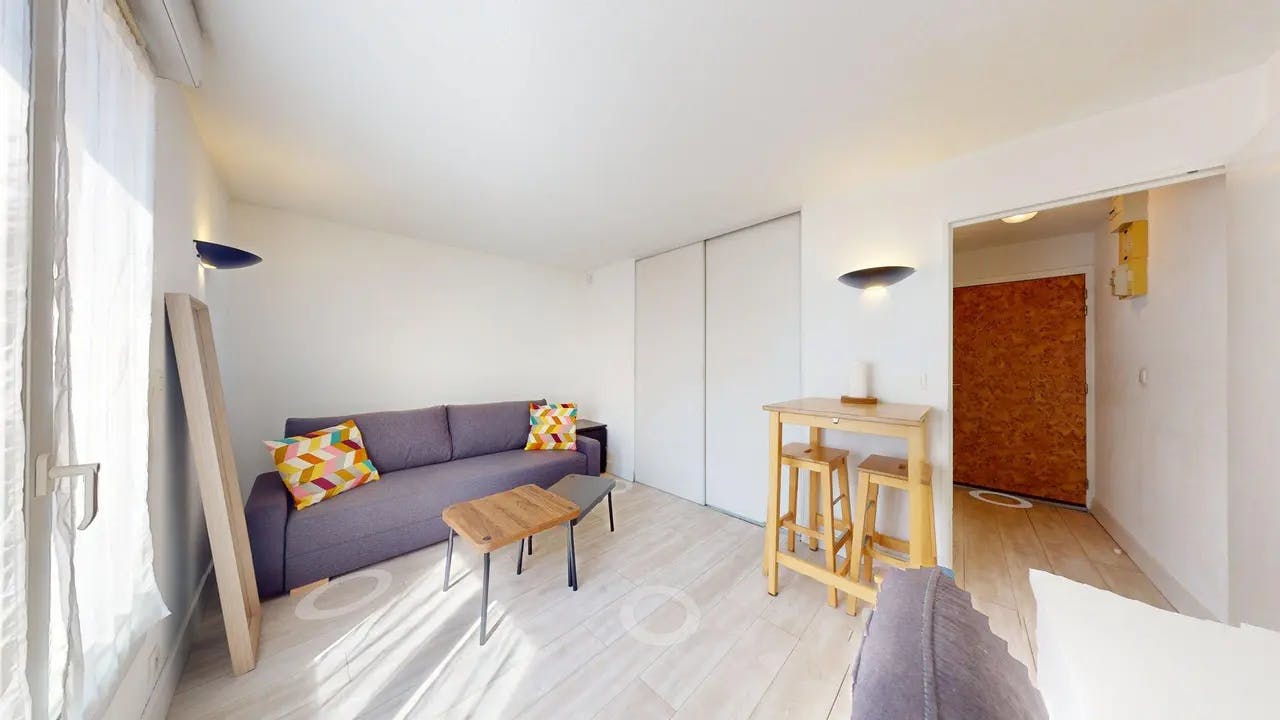Studio à louer pour 650 €/mois à Lyon, Rue du Béguin