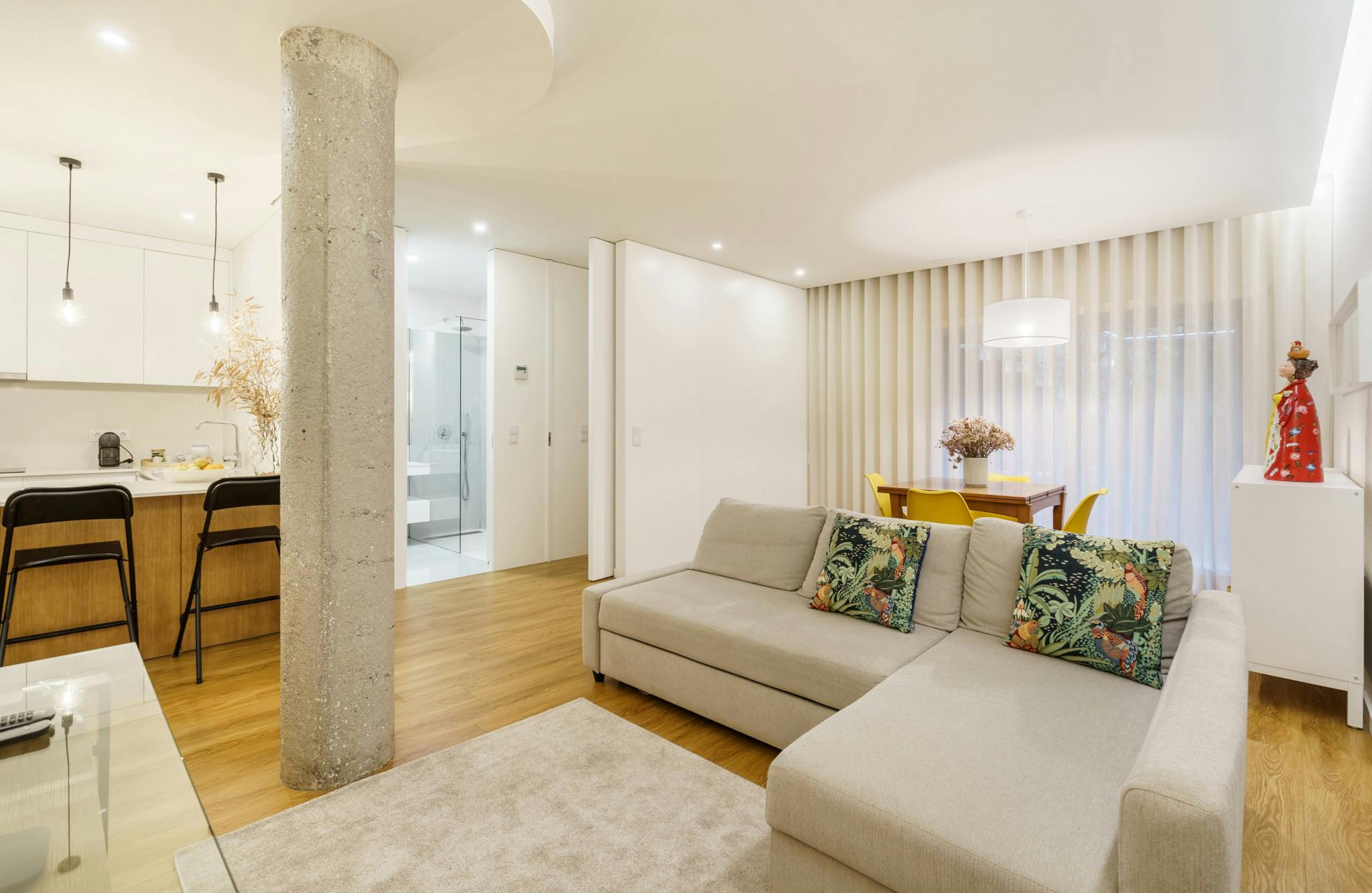 Apartment for rent for €9,999 per month in Braga, Rua do Alcaide