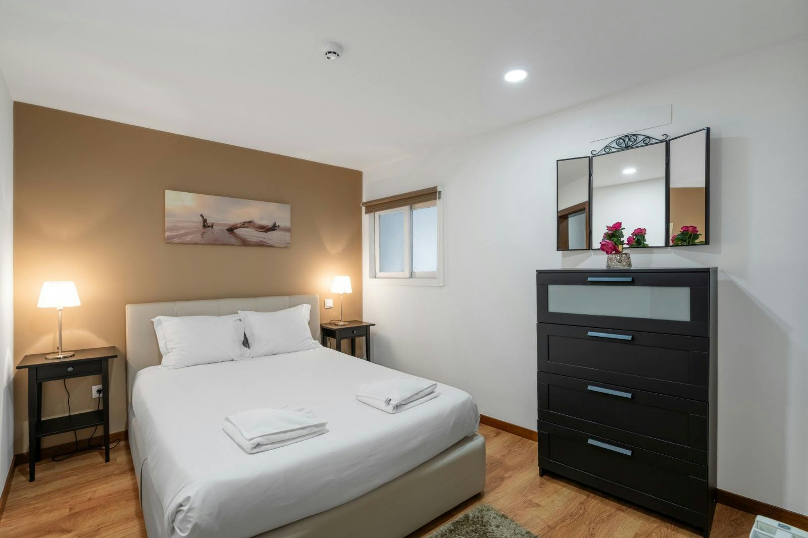 Квартира сдается в аренду за 9 999 € в месяц в Braga, Praça Municipal