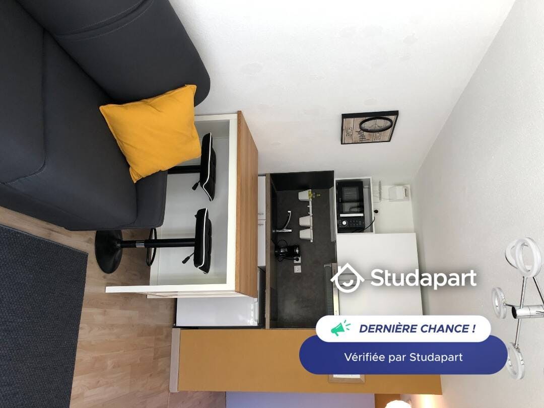 Lägenhet att hyra för 630 € i månaden i La Rochelle, Rue la Fée