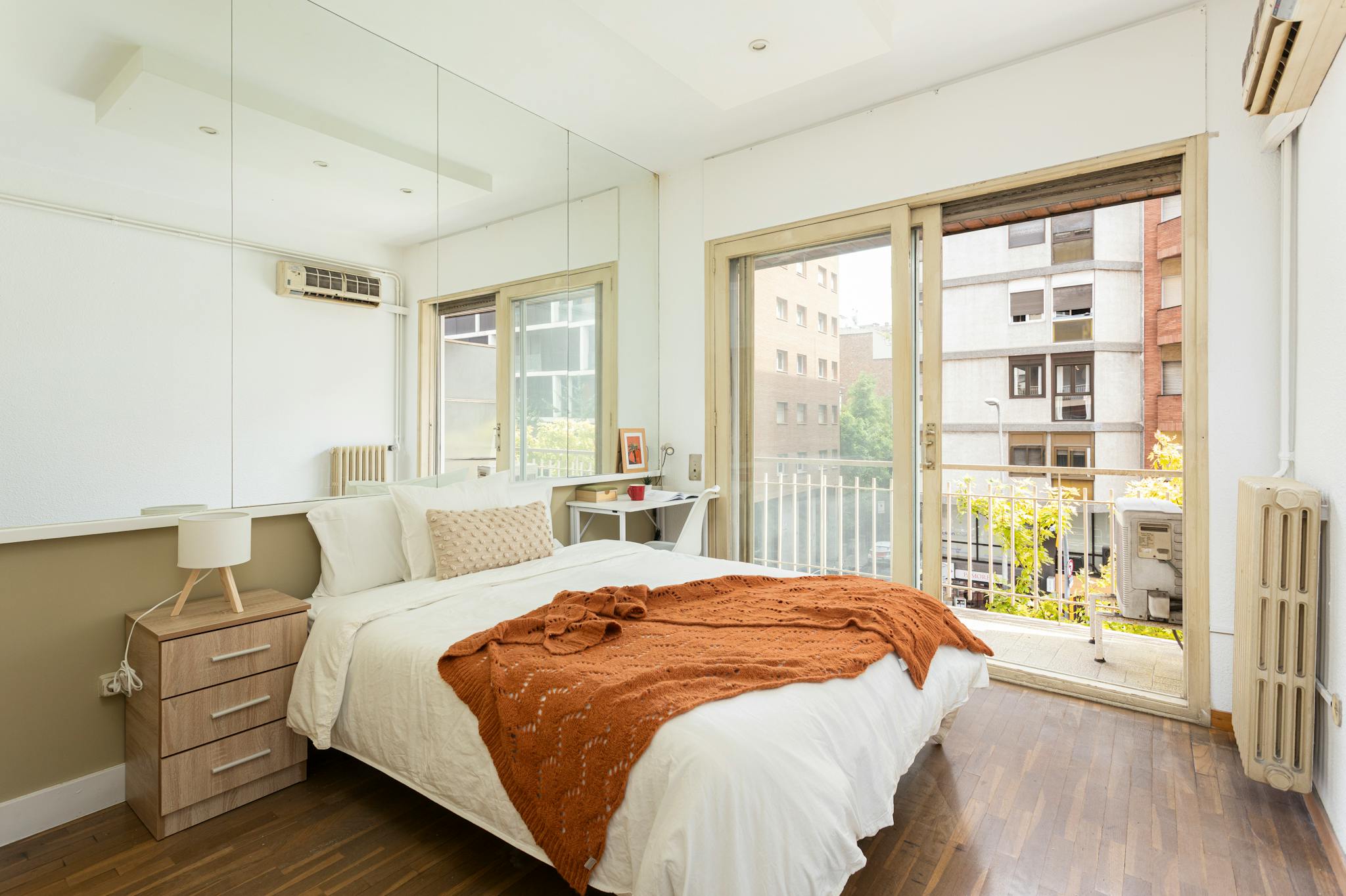 Via Augusta, Barcelona preview