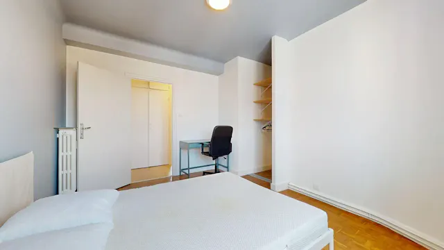 Private room in Boulevard Cote Blatin, Clermont-Ferrand (1652893) room image 1